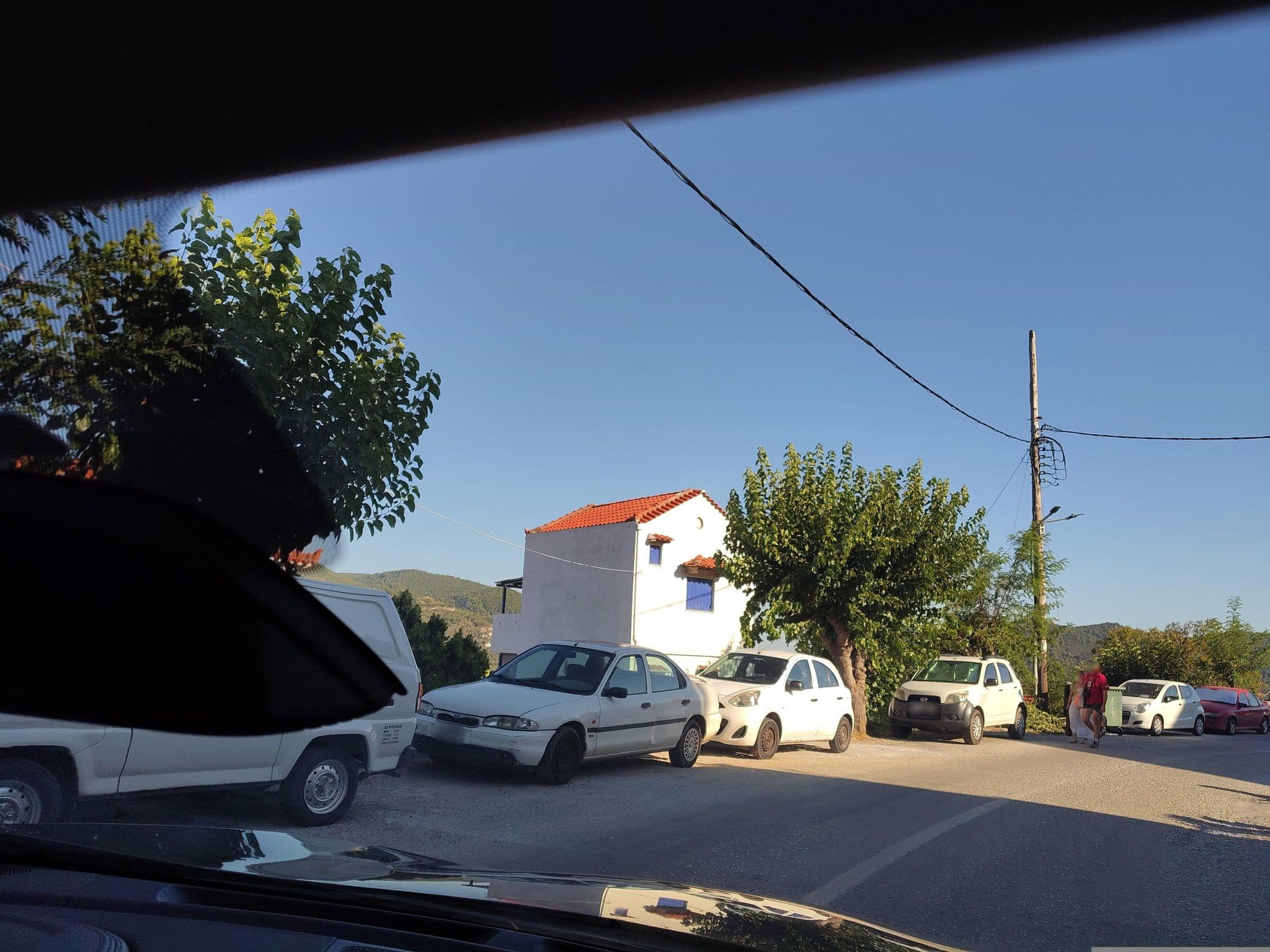 Street view near Aperanto Galazio, Skópelos — © majovajo (CC BY-SA · Mapillary)