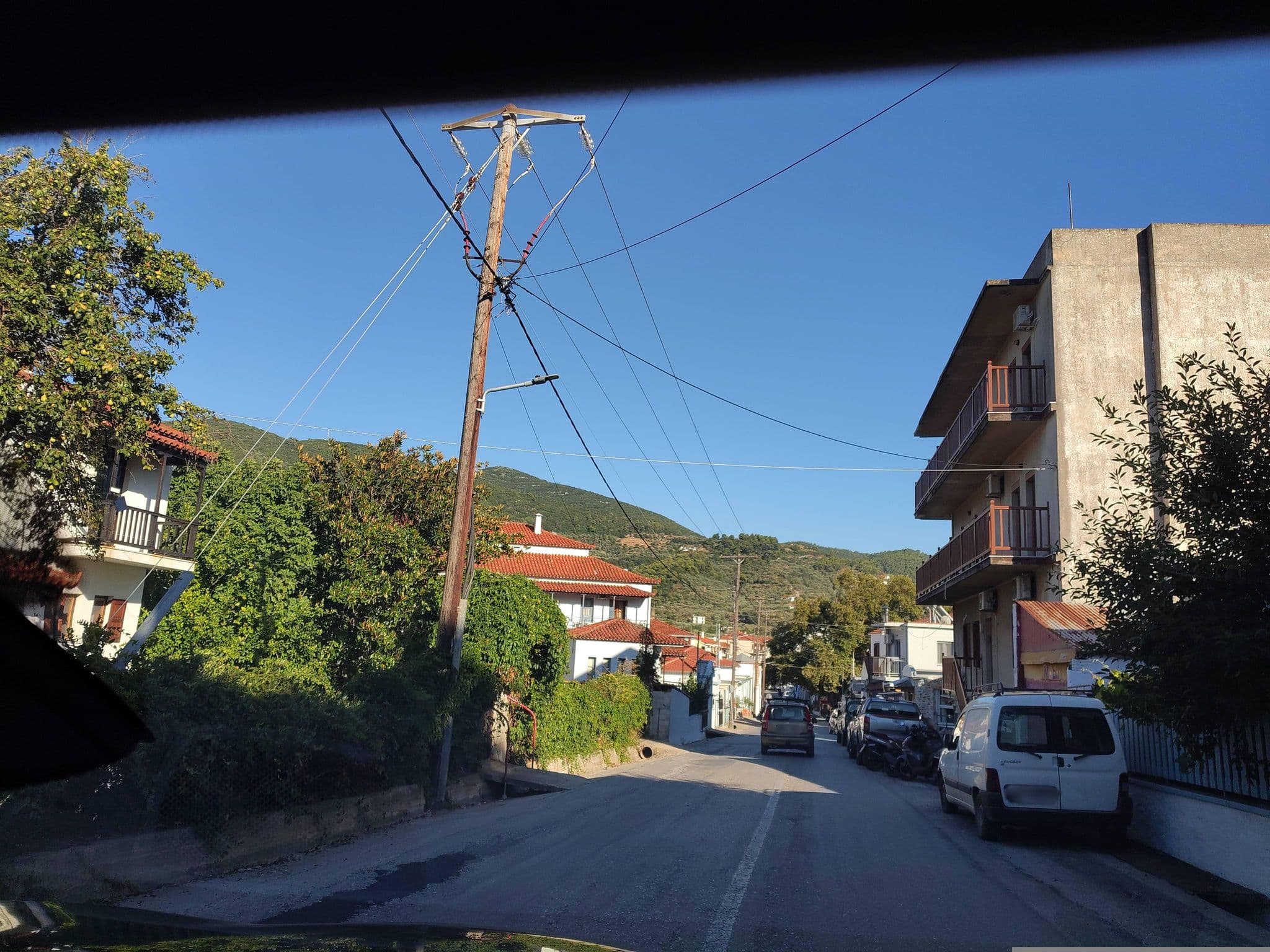 Street view near Dolphin Hotel, Skópelos — © majovajo (CC BY-SA · Mapillary)