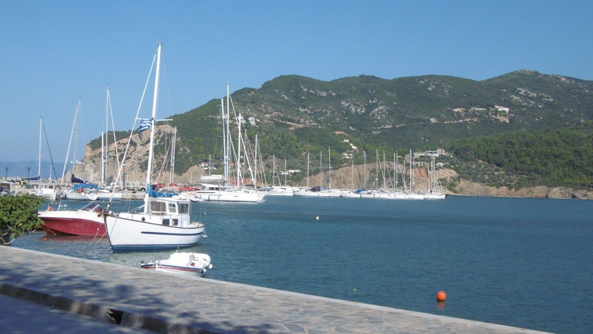 Street view near Ενοικιαζομενα Δωματια "Ακταίον", Skópelos — © resser55 (CC BY-SA · Mapillary)