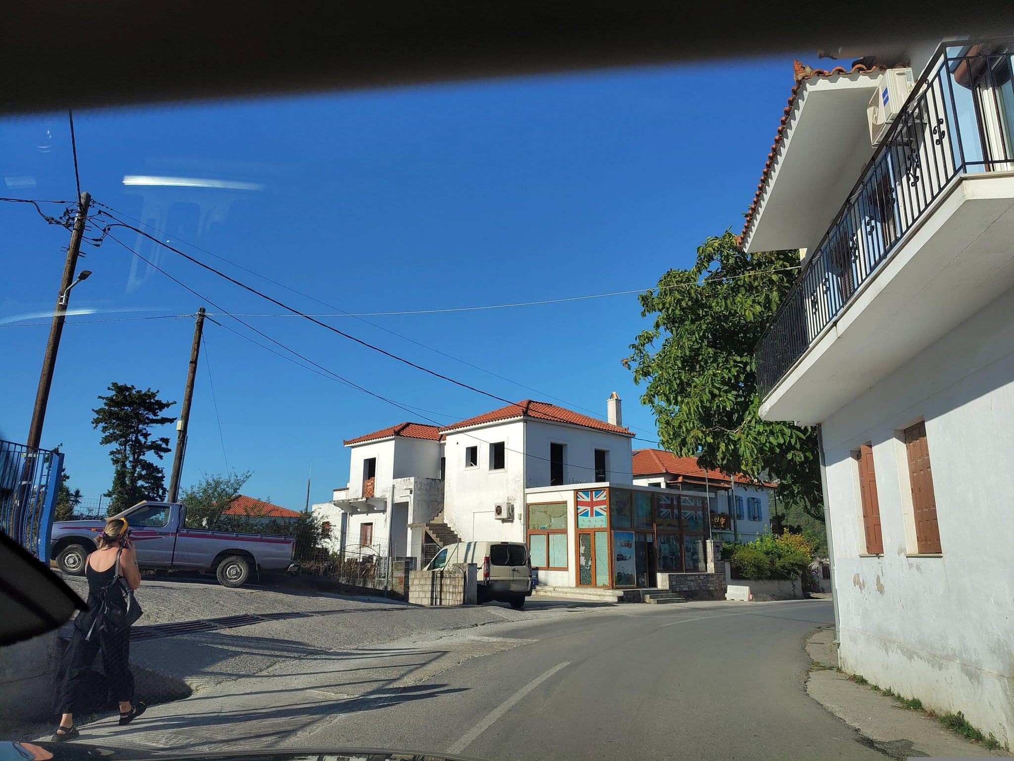 Street view near Villa Ble, Skópelos — © majovajo (CC BY-SA · Mapillary)