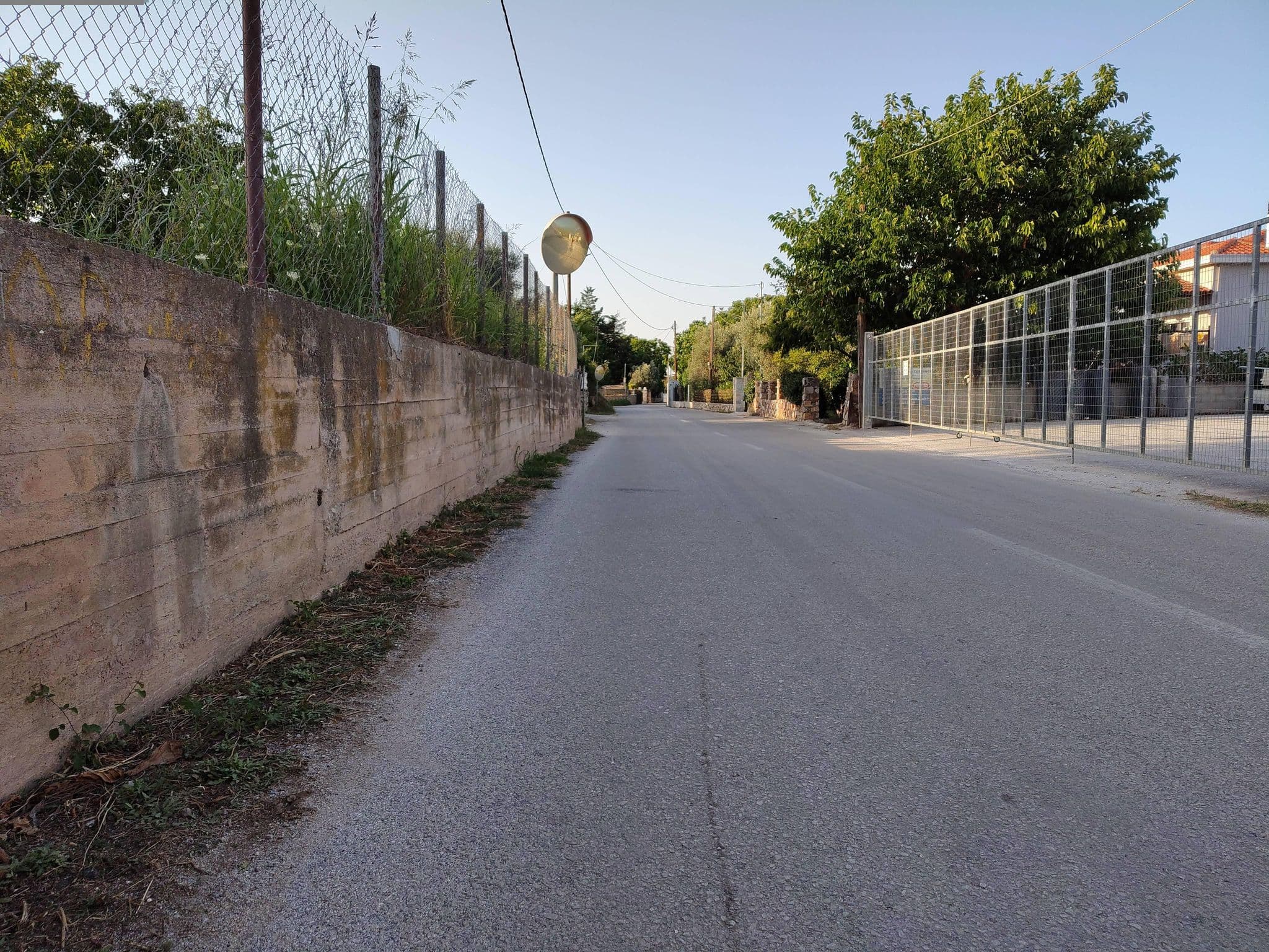 Street view near Liossis Apartments, Skópelos — © majovajo (CC BY-SA · Mapillary)