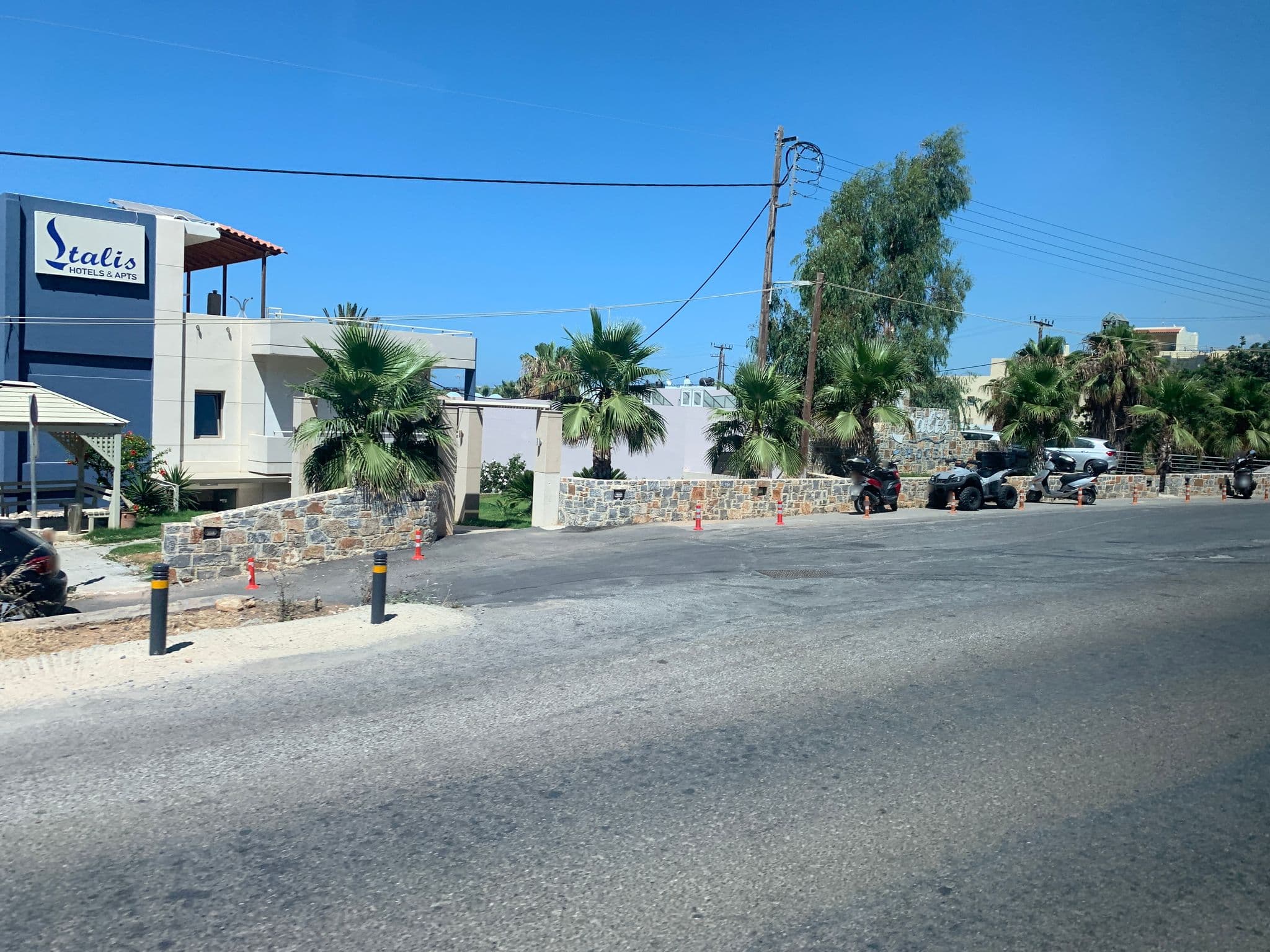 Street view near Memories Apartments, Stalís — © chicc0 (CC BY-SA · Mapillary)