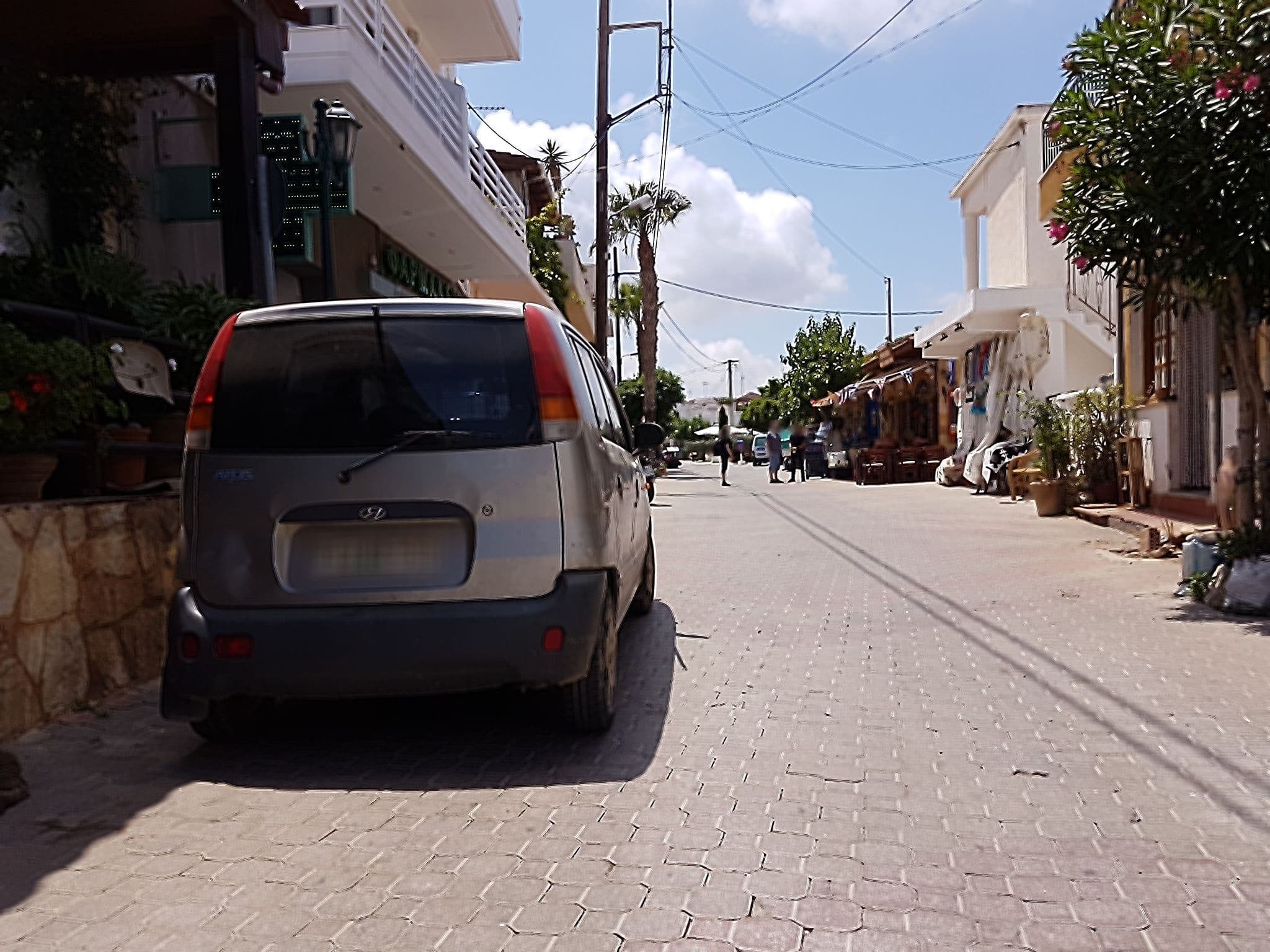 Street view near Casa Di Veneto, Limín Khersonísou — © medix (CC BY-SA · Mapillary)