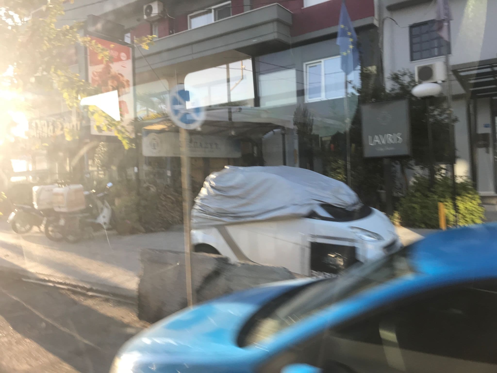Street view near Lavris City Suites, Irákleion — © miguel_andrade (CC BY-SA · Mapillary)