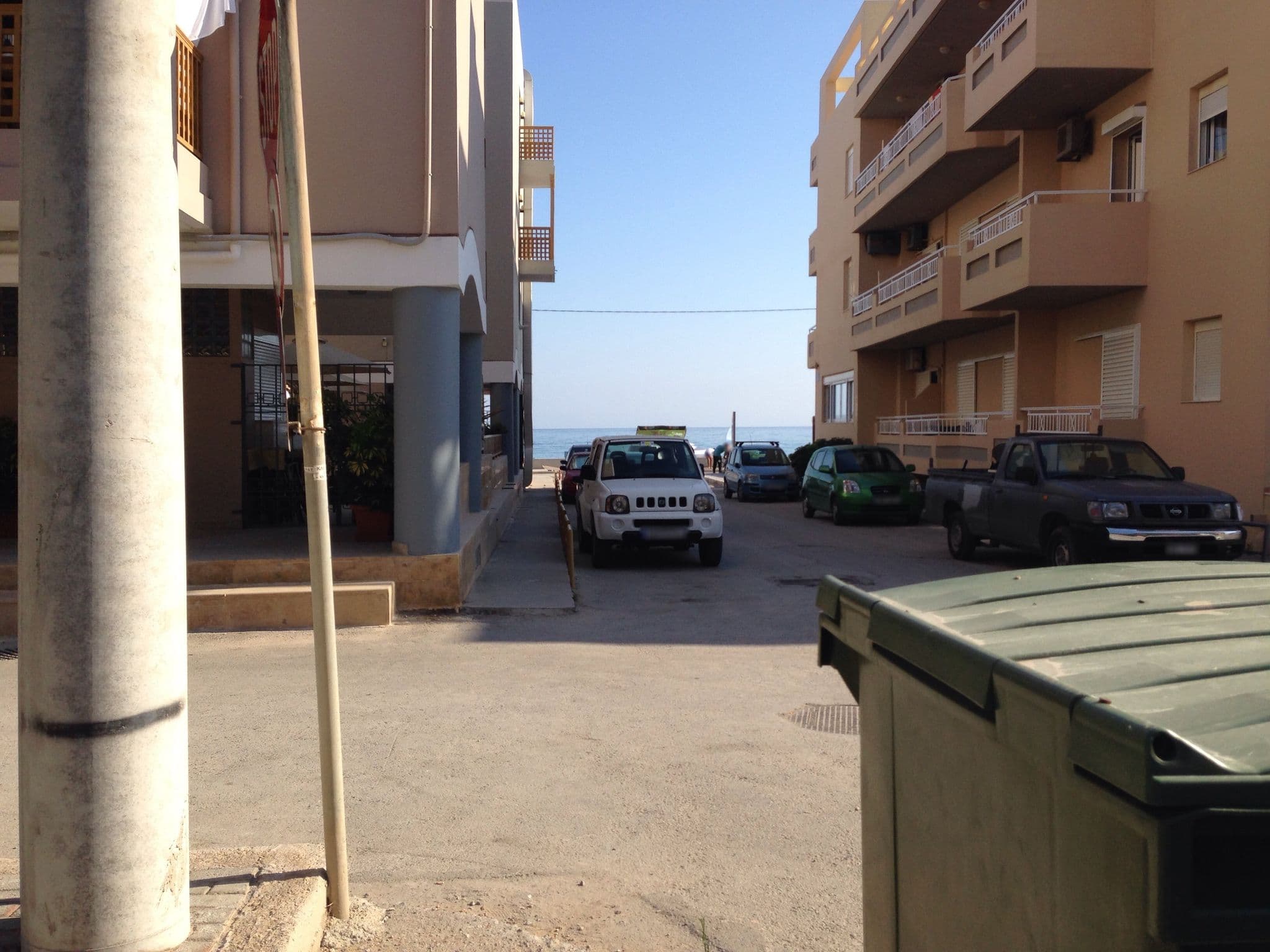 Street view near Batis beach hotel, Rethymno — © lorimar (CC BY-SA · Mapillary)