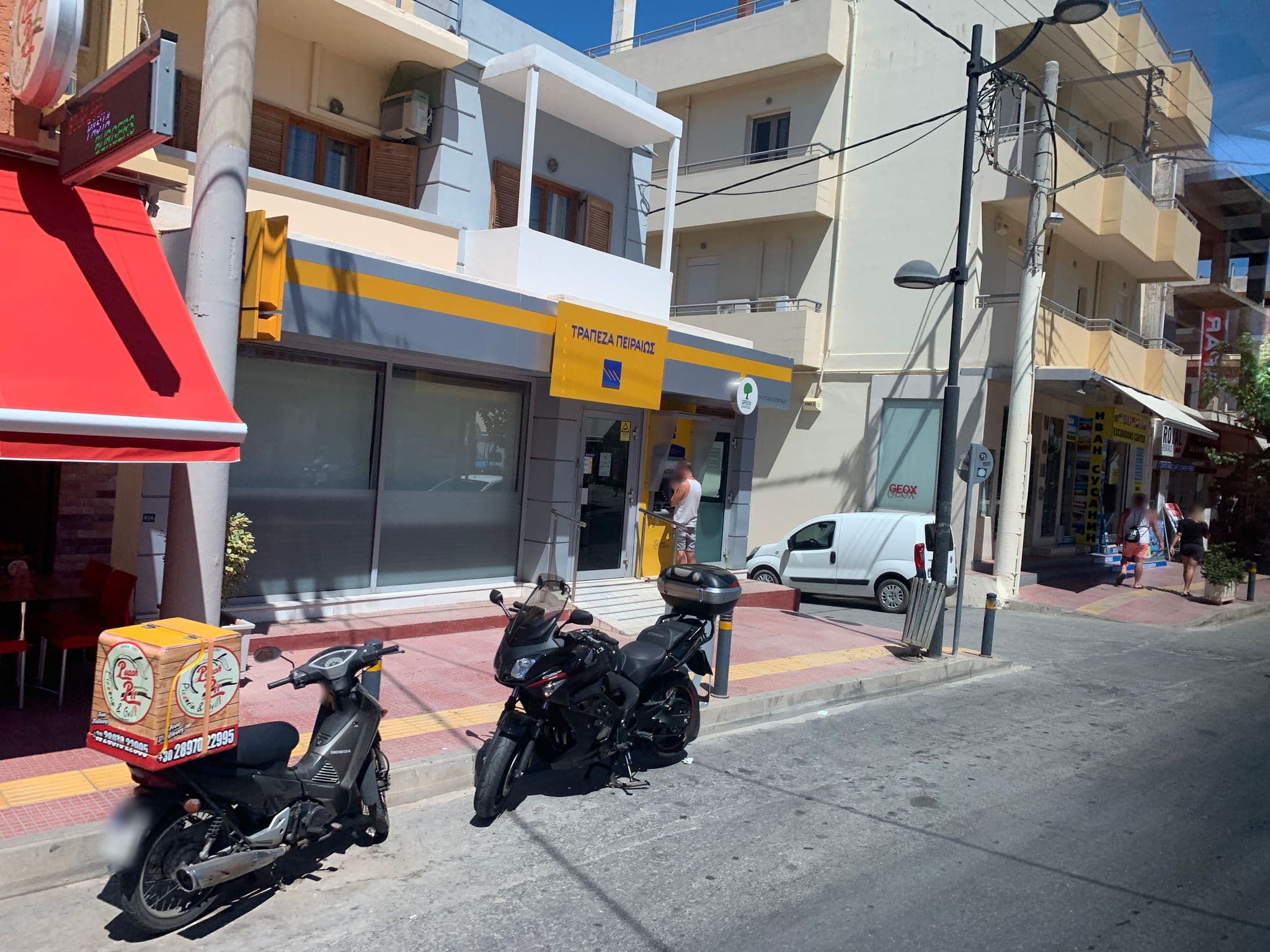Street view near Melpo Hotel Χερσόνησος, Limín Khersonísou — © chicc0 (CC BY-SA · Mapillary)