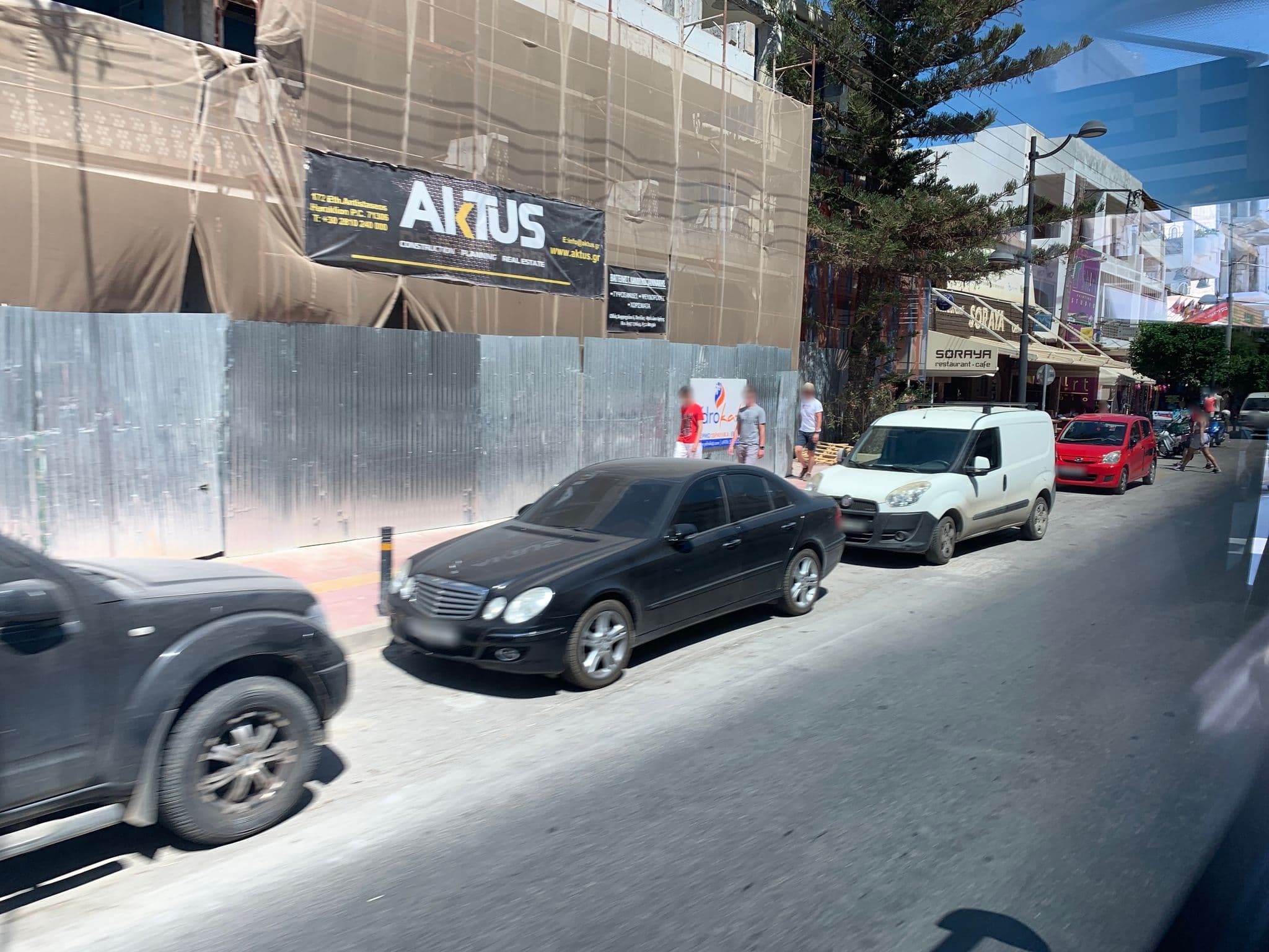 Street view near Swimming Pool, Limín Khersonísou — © chicc0 (CC BY-SA · Mapillary)
