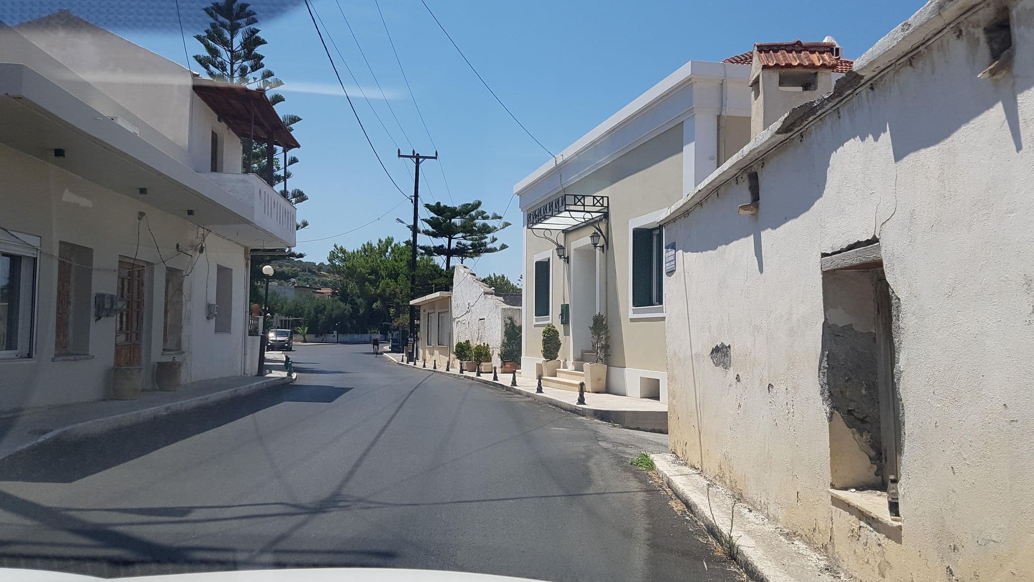 Street view near Maravel Land, Rethymno — © dsmm (CC BY-SA · Mapillary)