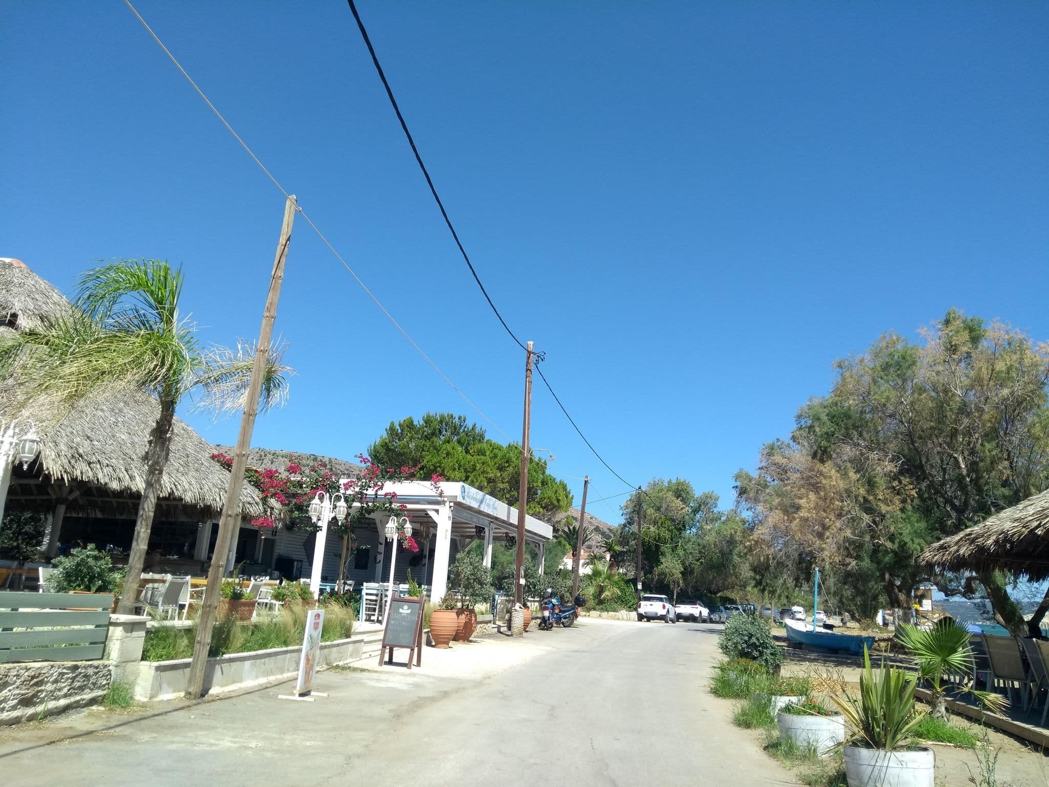 Street view near Ellotis Beach, Kalýves — © thetornado76 (CC BY-SA · Mapillary)