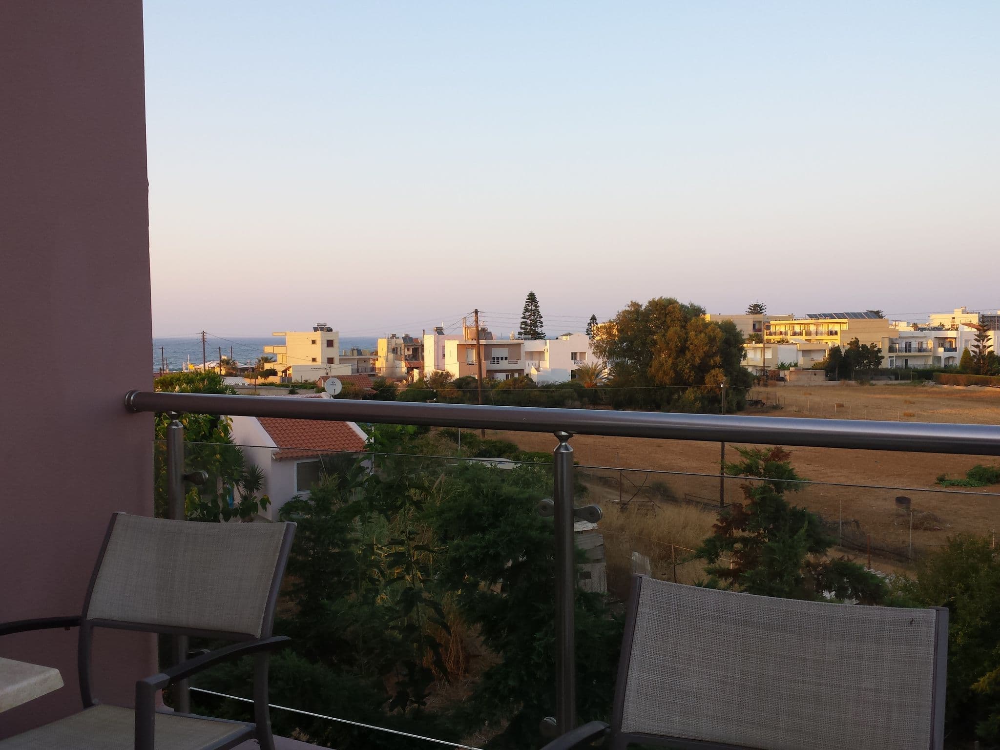 Street view near Gouves Sea and Mare Hotel, Káto Goúves — © iav (CC BY-SA · Mapillary)