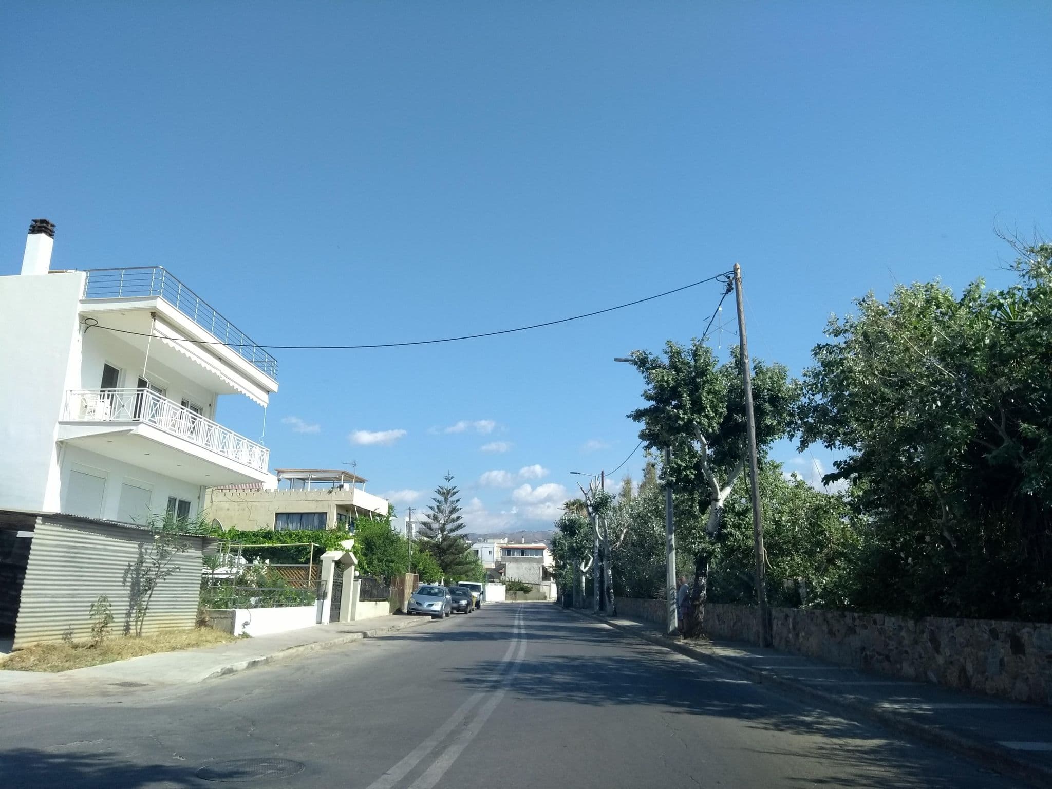 Street view near Sea and city apartments, Chaniá — © thetornado76 (CC BY-SA · Mapillary)
