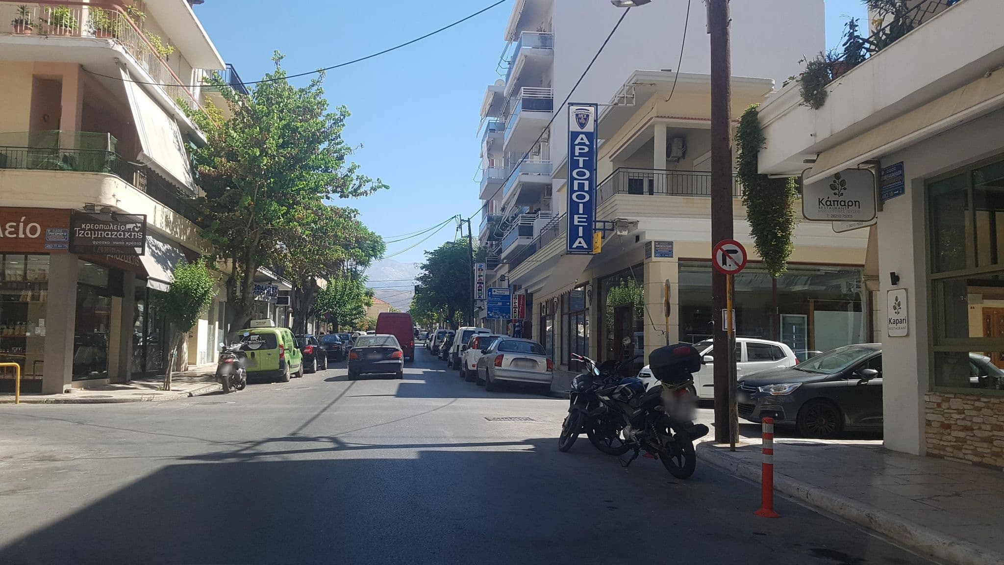 Street view near Nefeli Hotel, Chaniá — © dsmm (CC BY-SA · Mapillary)