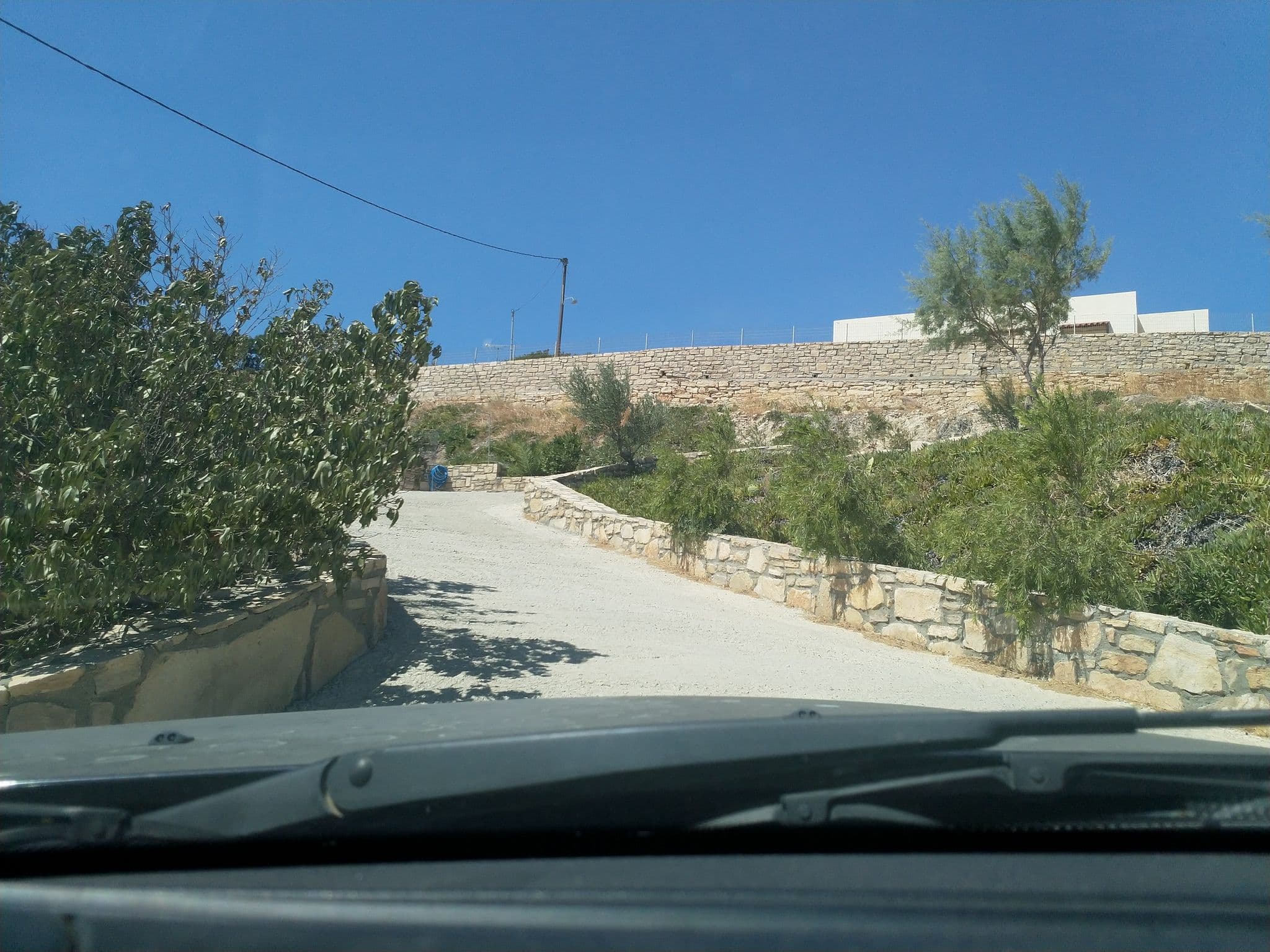 Street view near Triopetra Notos Studios, Tympáki — © grkpete (CC BY-SA · Mapillary)