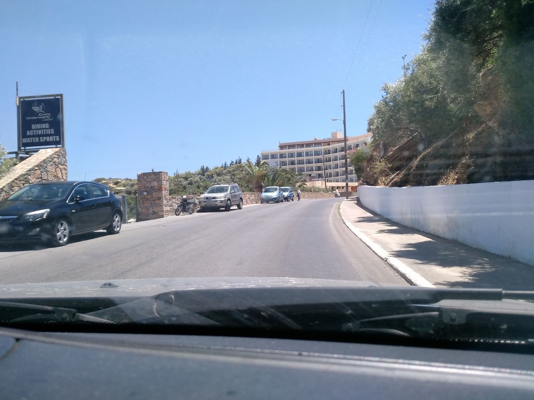 Street view near Mirabello Hotel, Ágios Nikólaos — © grkpete (CC BY-SA · Mapillary)