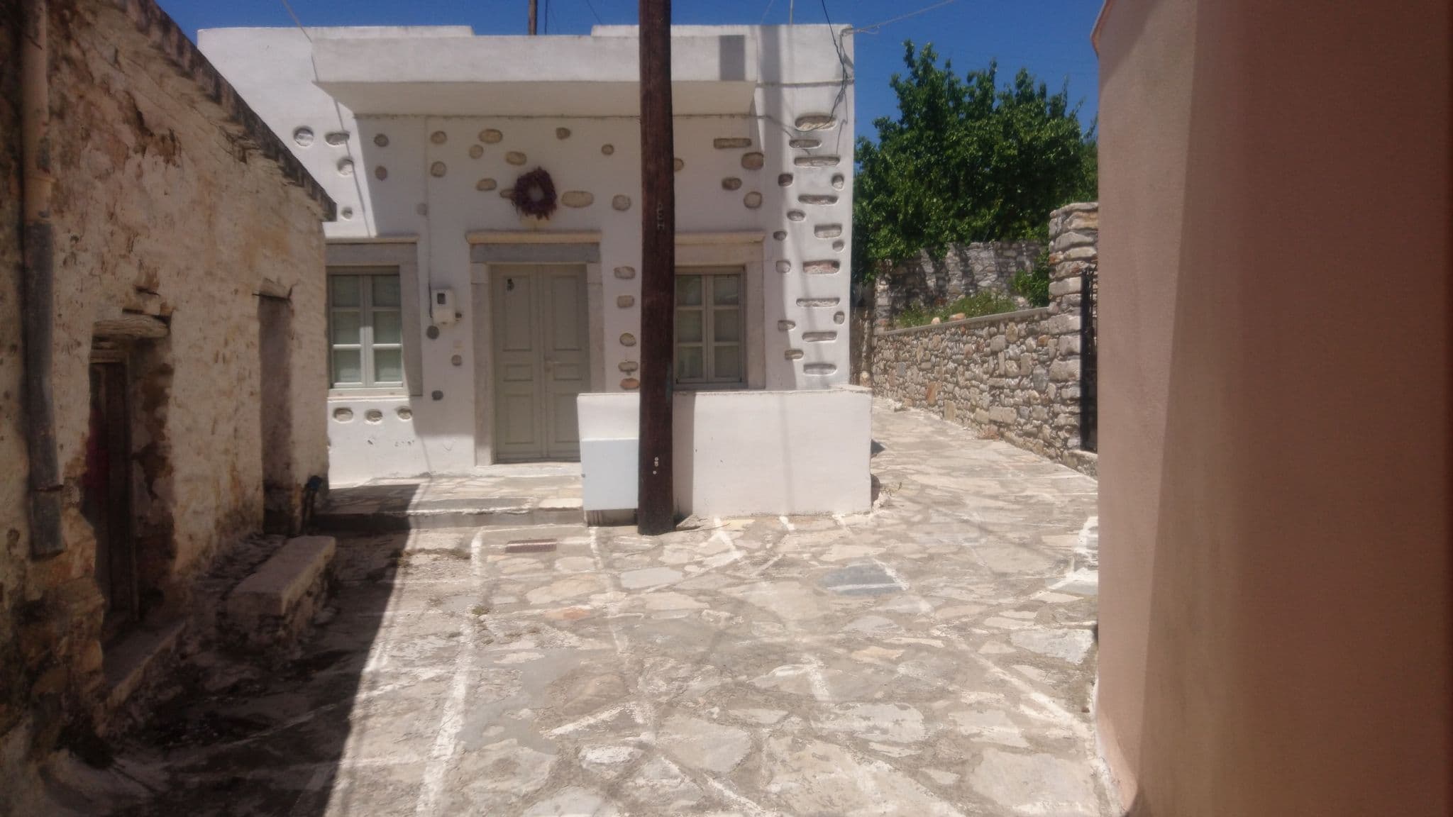 Street view near Motel Chalki, Filótion — © peterneubauer (CC BY-SA · Mapillary)