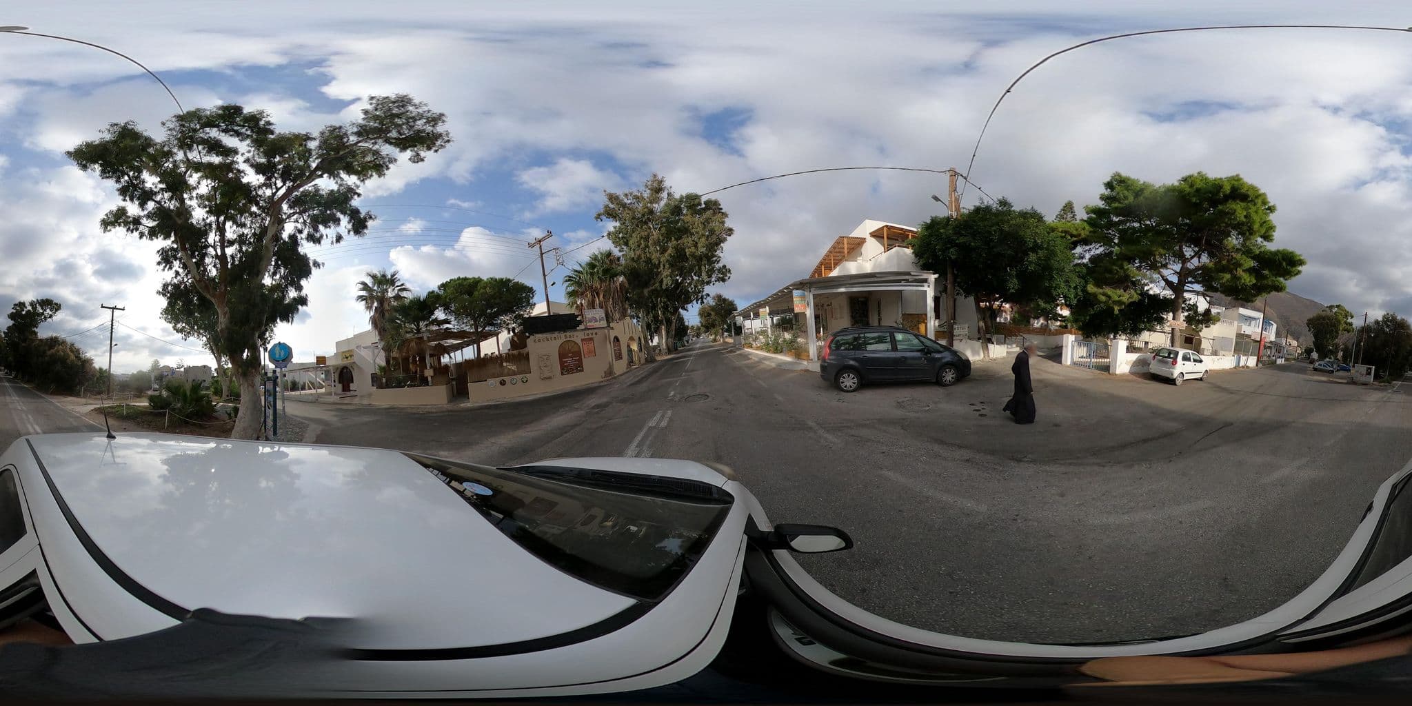 Street view near Amaryllis Hotel, Emporeío — © efikour (CC BY-SA · Mapillary)