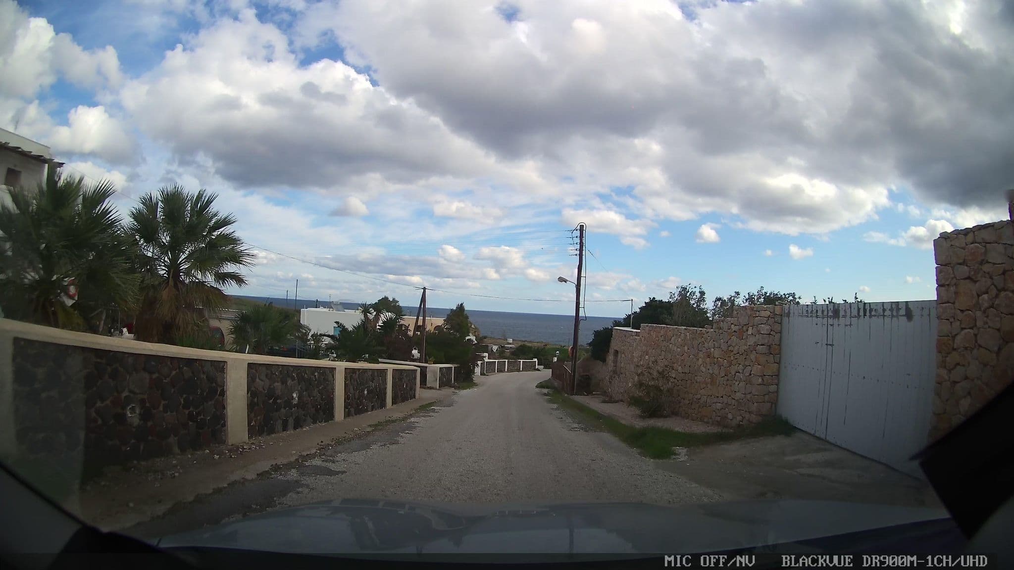 Street view near Skiron Villa, Firá — © jthnz (CC BY-SA · Mapillary)