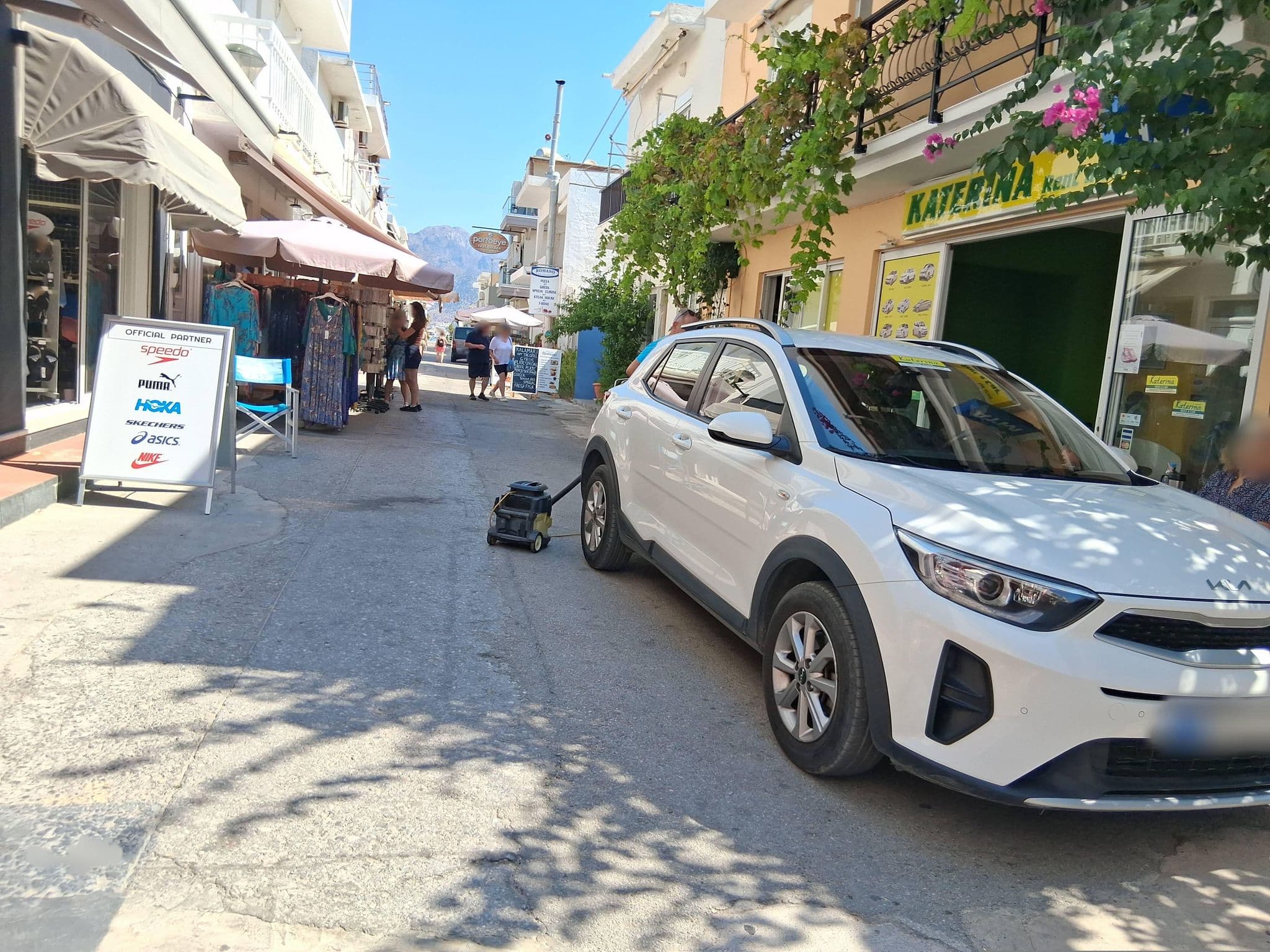 Street view near Karda Village, Kardámaina — © Lapscle (CC BY-SA · Mapillary)