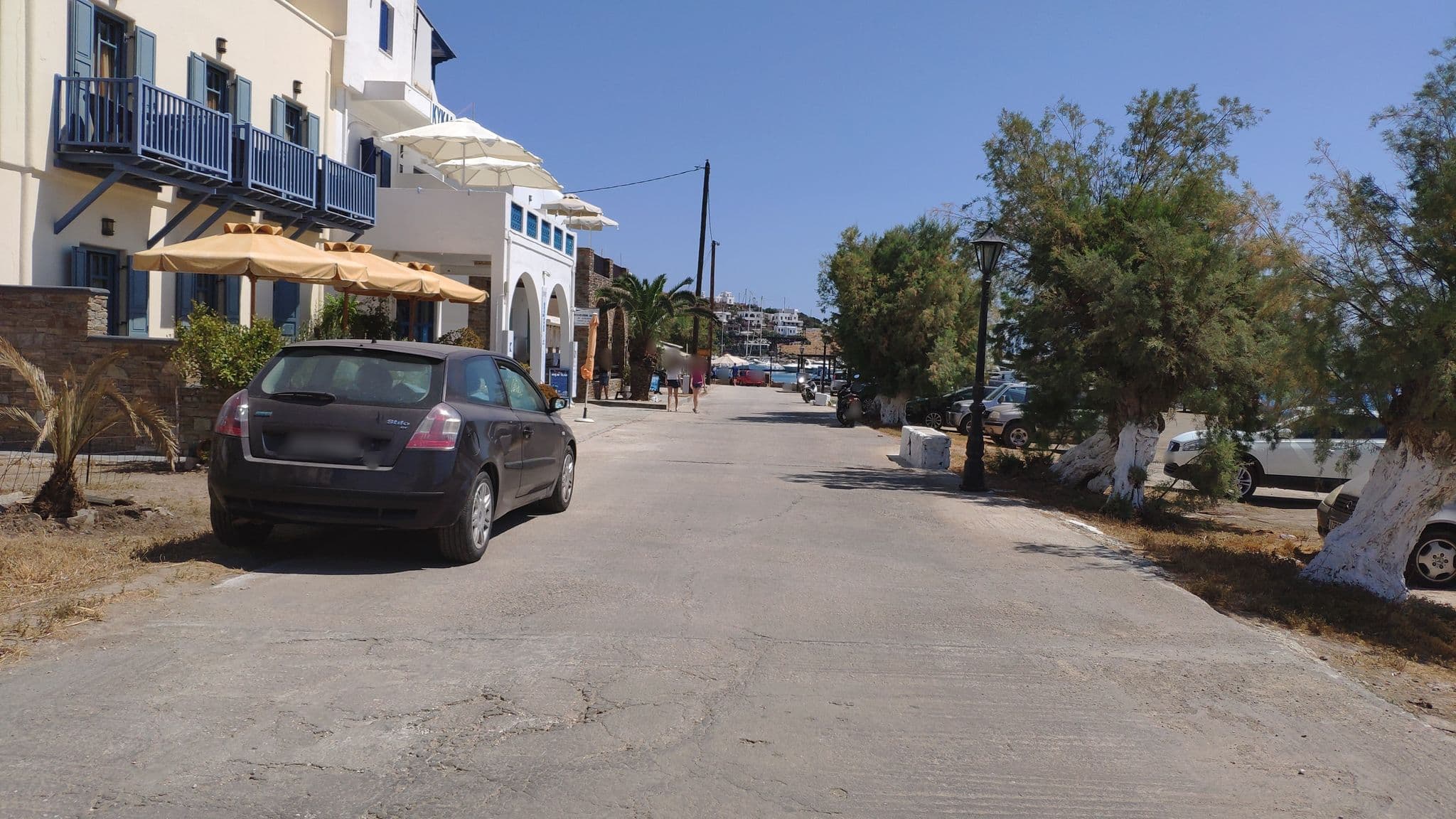 Street view near Xenonas Afroditi, Lávrio — © pppetros (CC BY-SA · Mapillary)