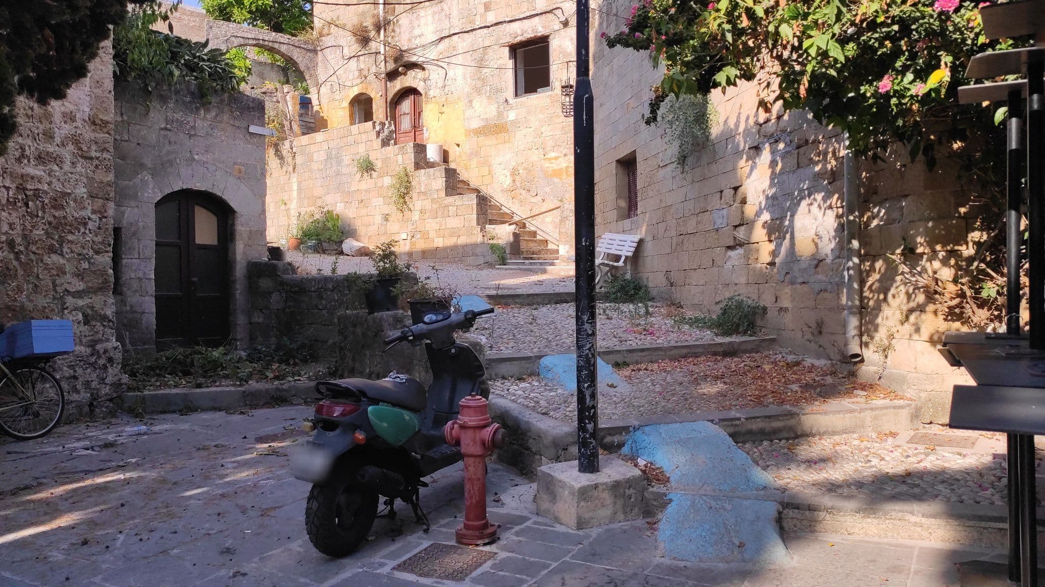 Street view near Mulberry Suites, Ródos — © osm1012 (CC BY-SA · Mapillary)