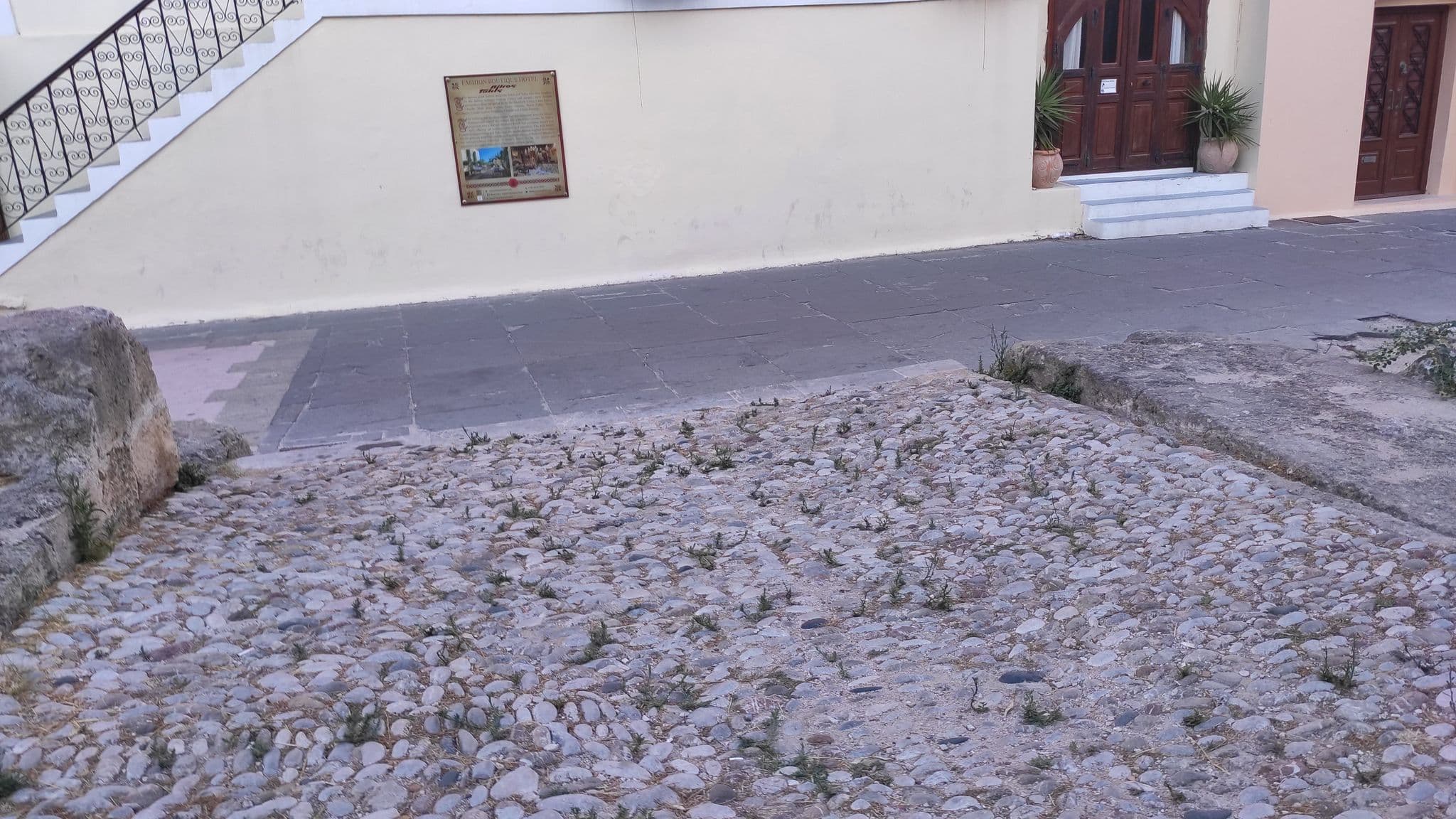 Street view near Nikos Takis Fashion Hotel Rhodes, Ródos — © osm1012 (CC BY-SA · Mapillary)