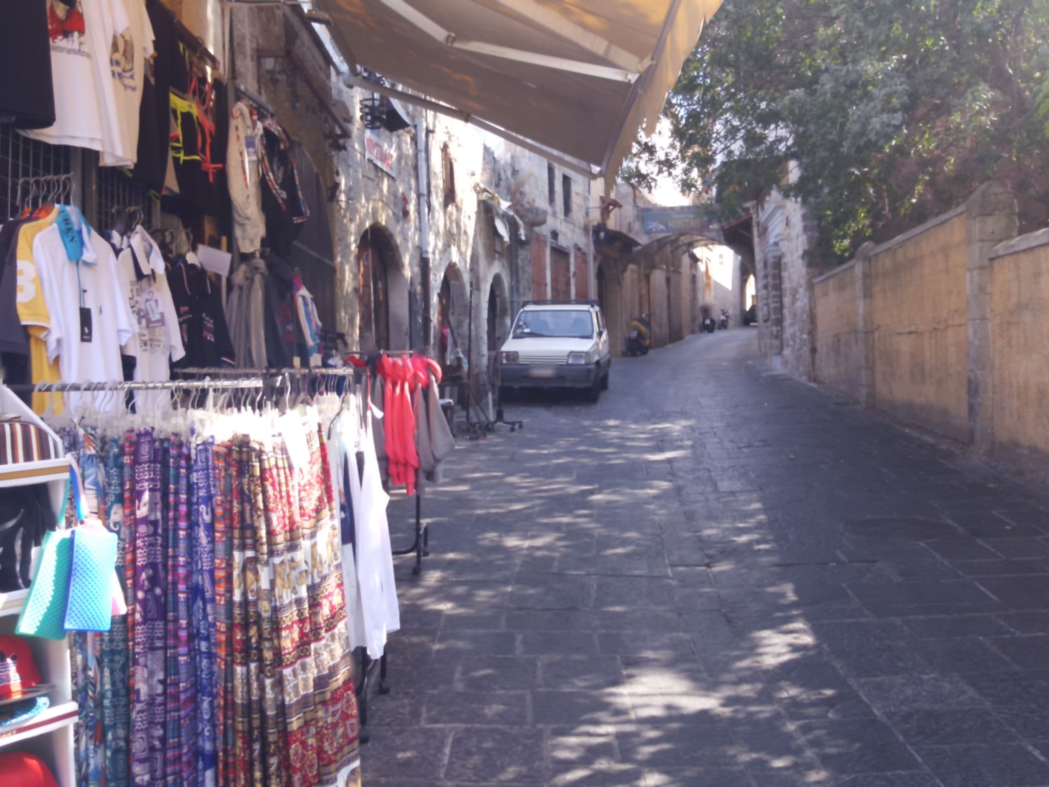 Street view near Rodi Boutique Hotel, Ródos — © hakan (CC BY-SA · Mapillary)