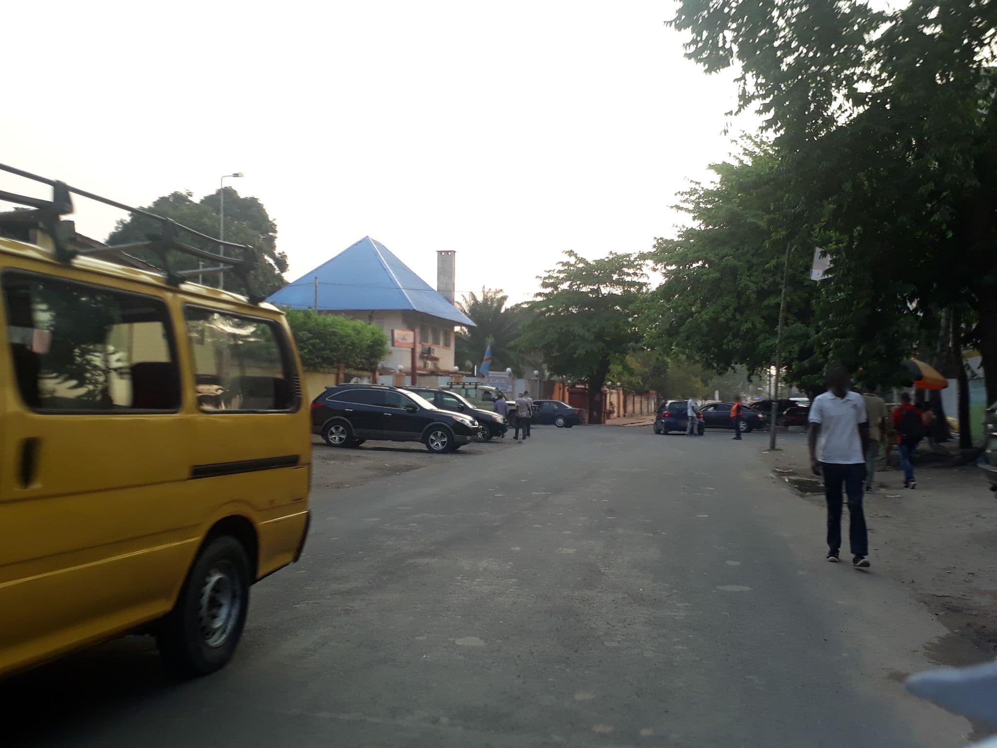 Street view near Residence de la Paix, Kinshasa