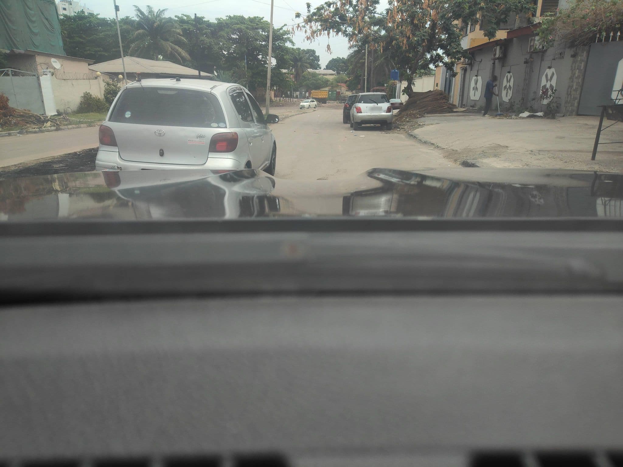 Street view near Le Marinel, Kinshasa