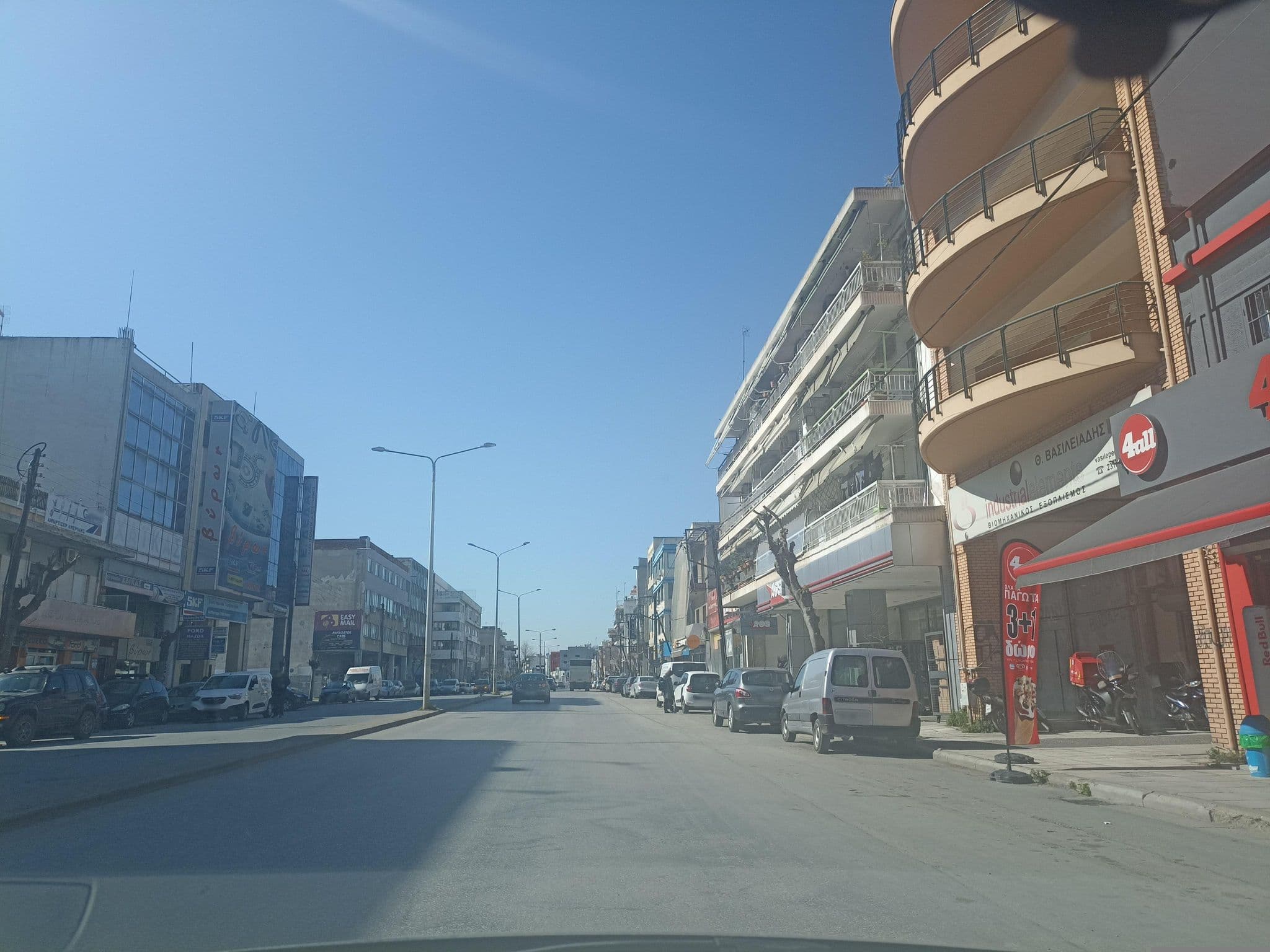 Street view near Grand Hotel Palace - Δεδεογλου Σεραφ & Ολγα & Σια Οε, Thessaloníki — © geraki (CC BY-SA · Mapillary)