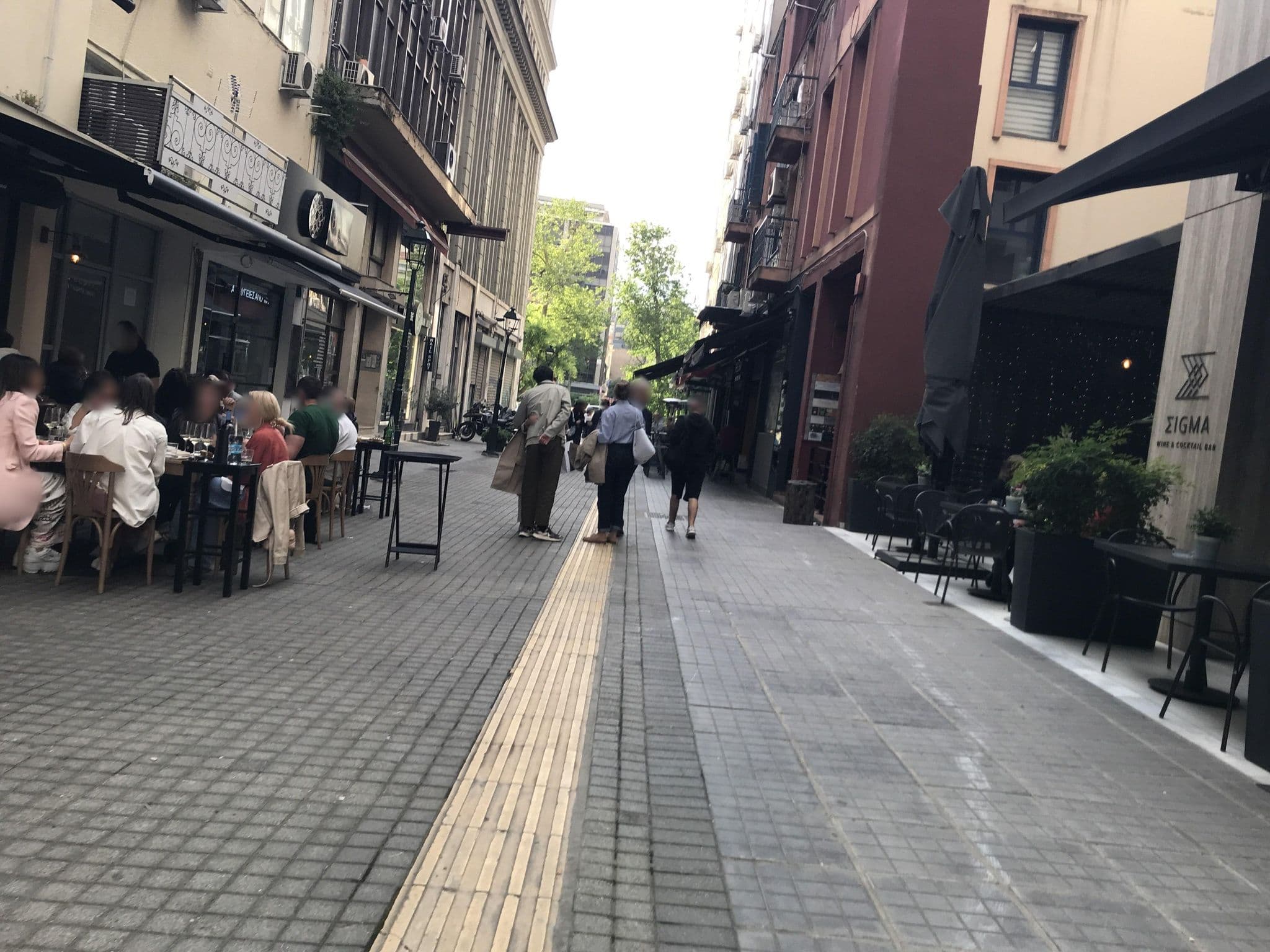 Street view near S Hotel Thessaloniki, Thessaloníki — © miguel_andrade (CC BY-SA · Mapillary)