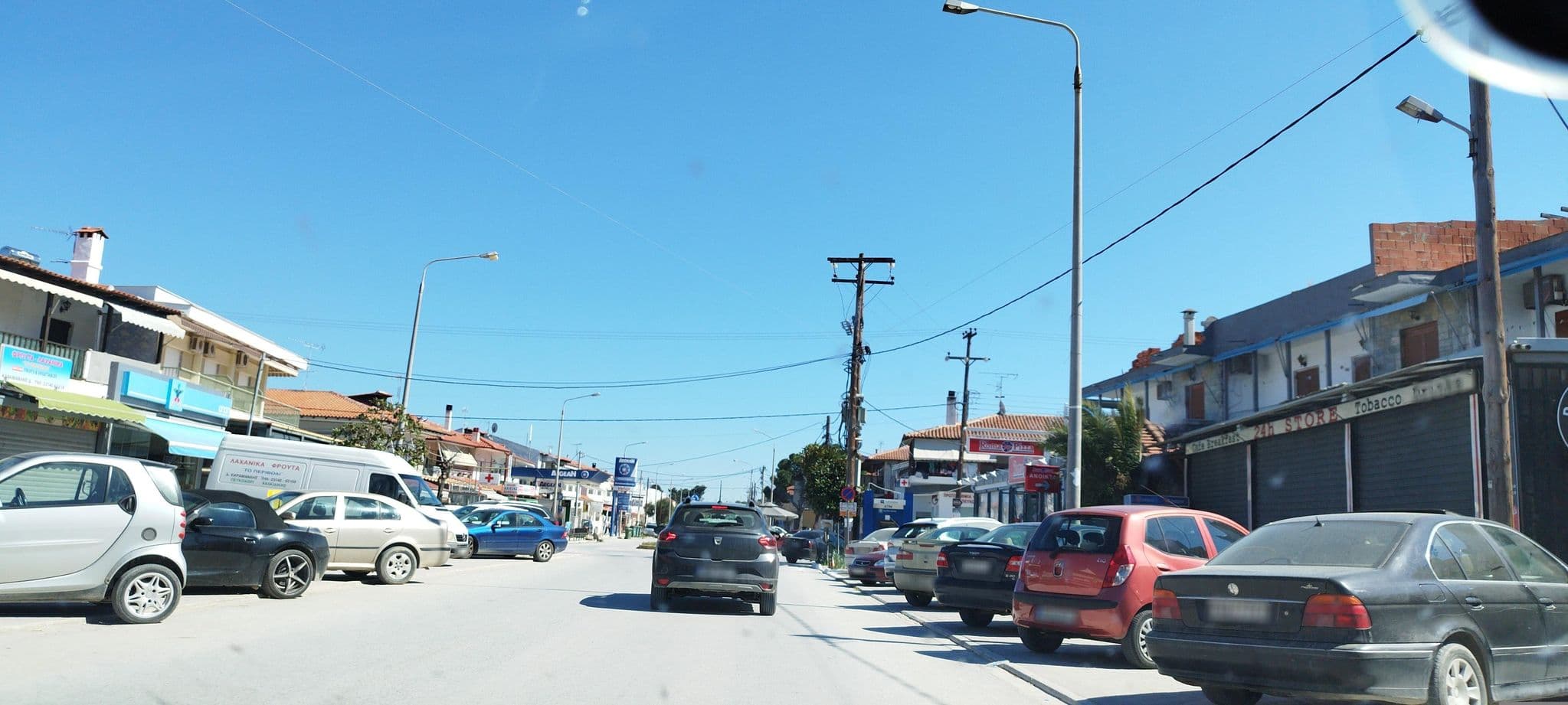 Street view near Rahoni Cronwell Park Hotel, Pefkochóri — © neau (CC BY-SA · Mapillary)