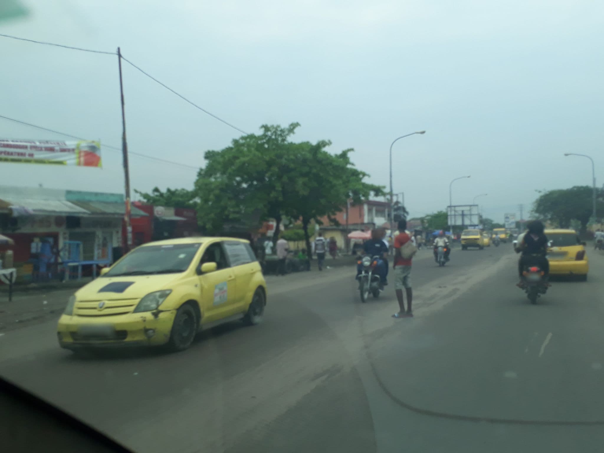 Street view near Picasso, Kinshasa — © ladis_gis_rs (CC BY-SA · Mapillary)