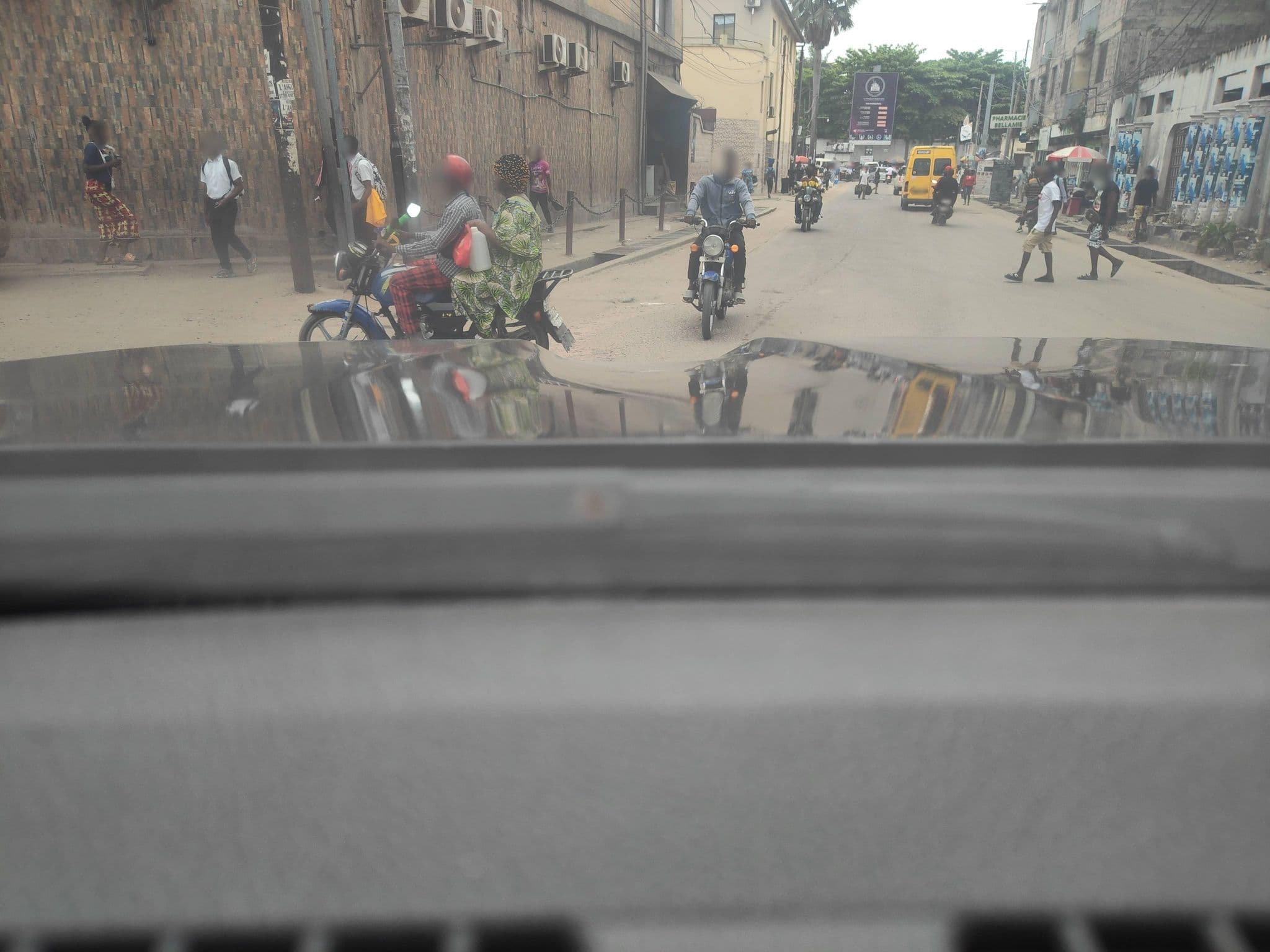 Street view near Hotel Malebo, Kinshasa