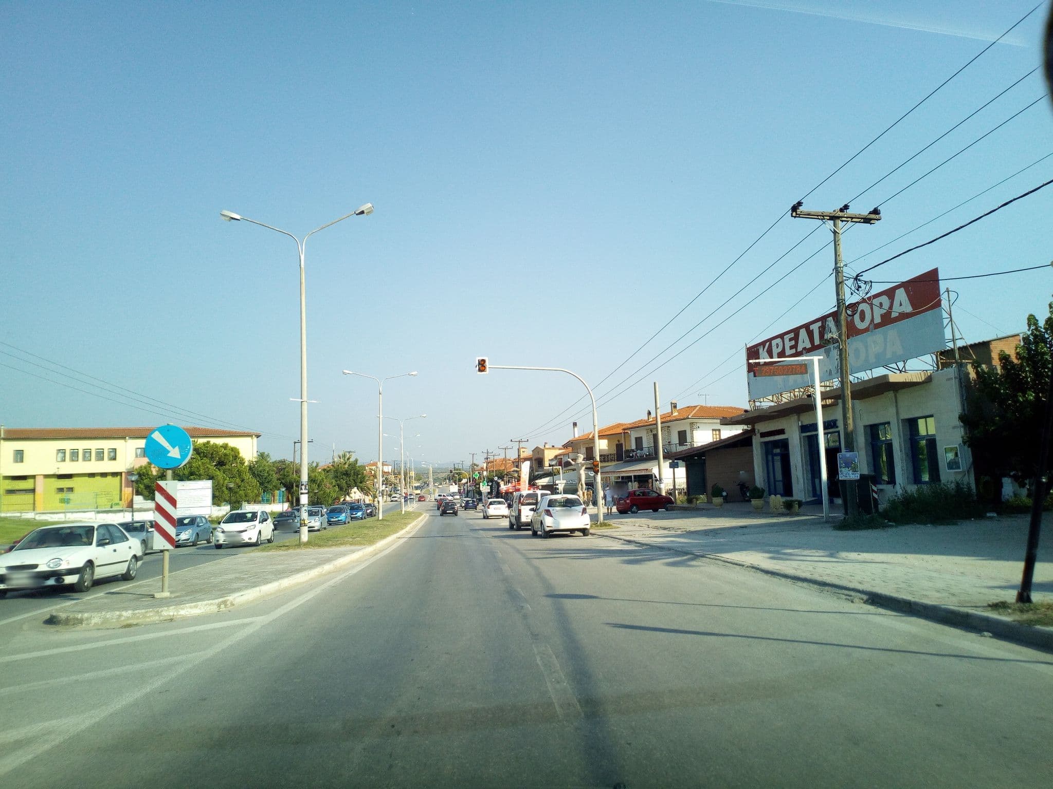 Street view near Lagomandra Beach Hotels, Níkiti — © skarmoutsosv (CC BY-SA · Mapillary)