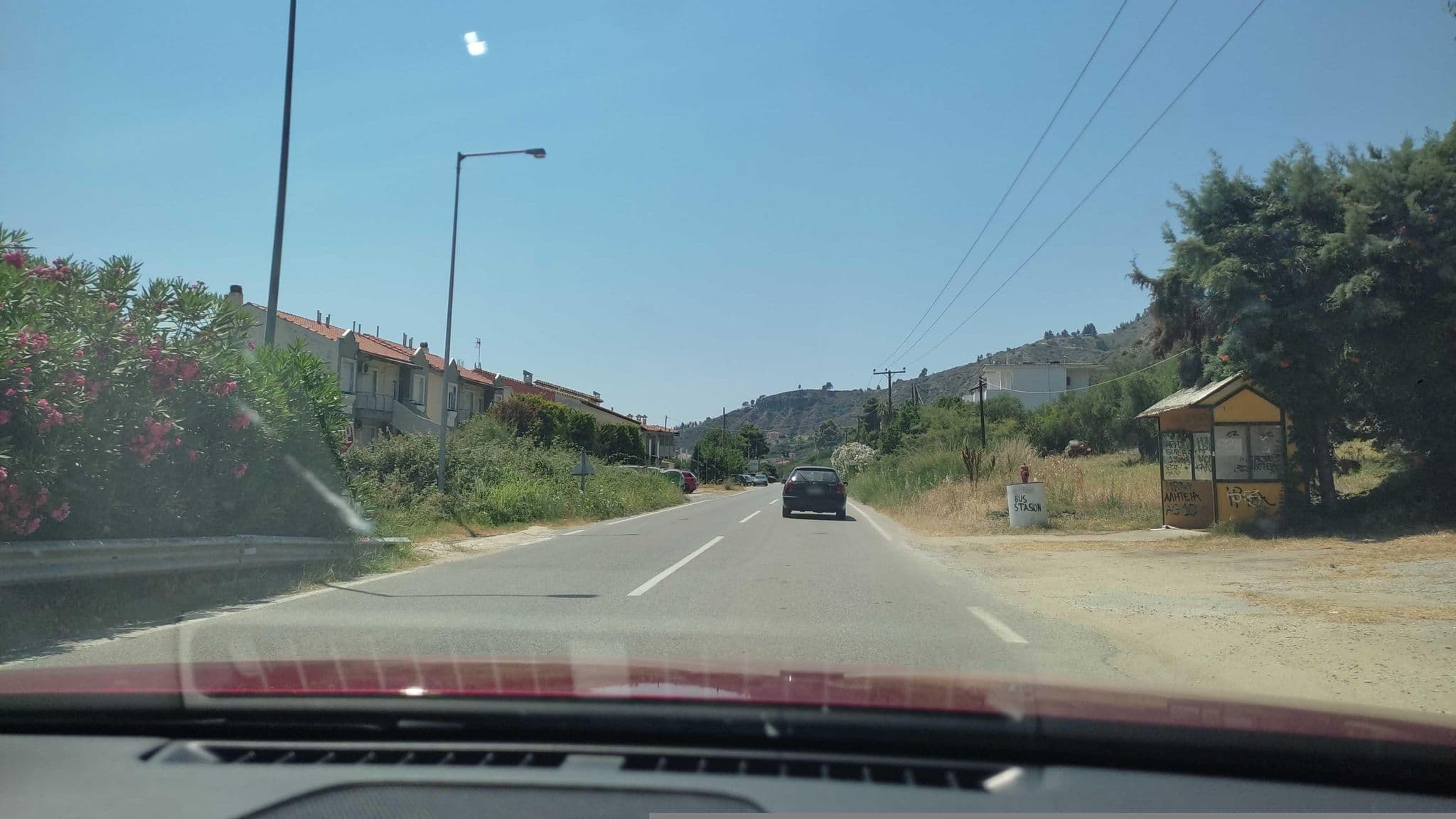 Street view near Dias Appartments, Políkhronon — © neau (CC BY-SA · Mapillary)