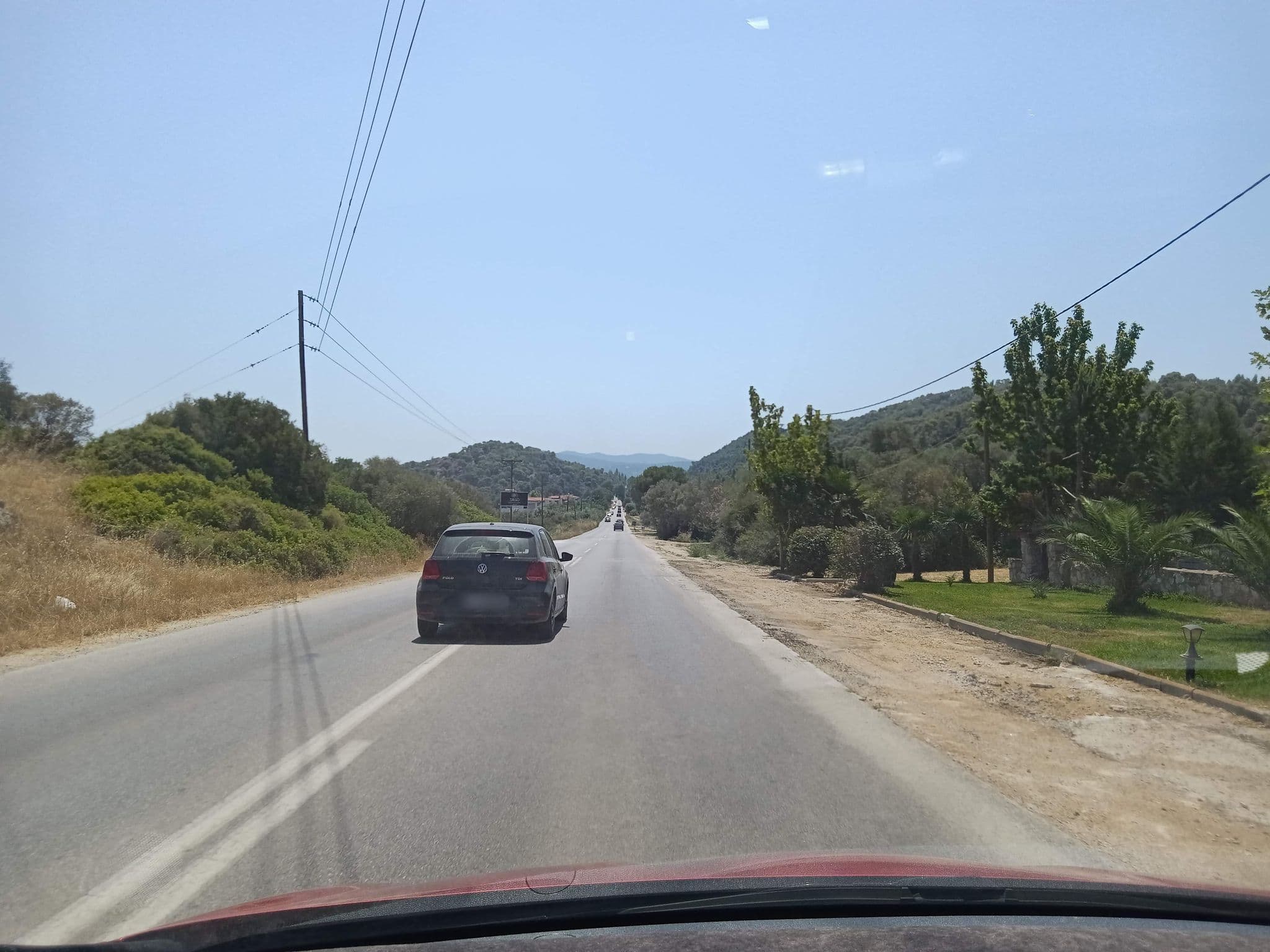 Street view near Avra Hotel, Níkiti — © nglf (CC BY-SA · Mapillary)
