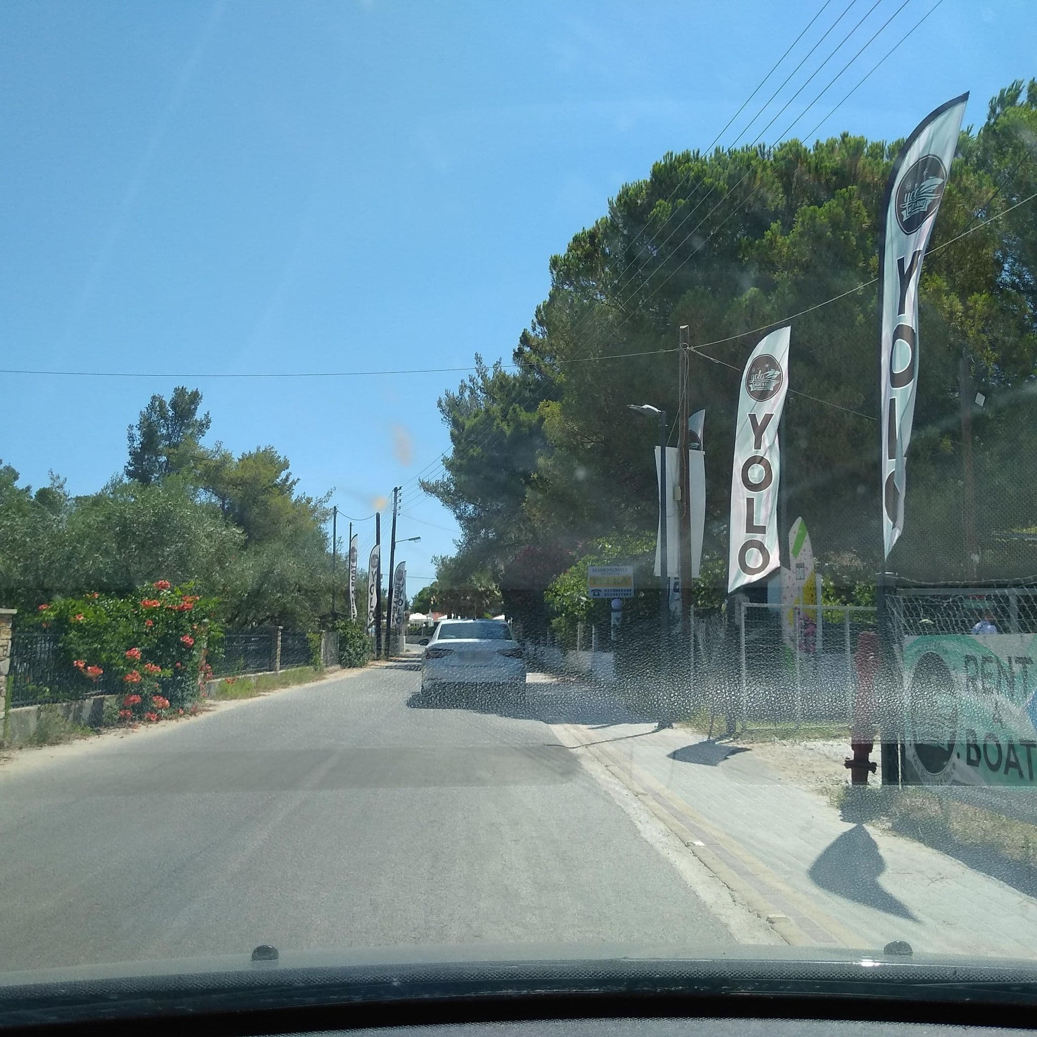 Street view near Haus Valasakis, Néos Marmarás — © tavi (CC BY-SA · Mapillary)