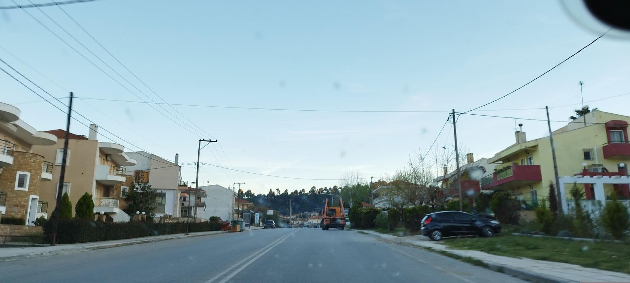 Street view near Valerios Boutique Hotel, Kassándreia — © neau (CC BY-SA · Mapillary)