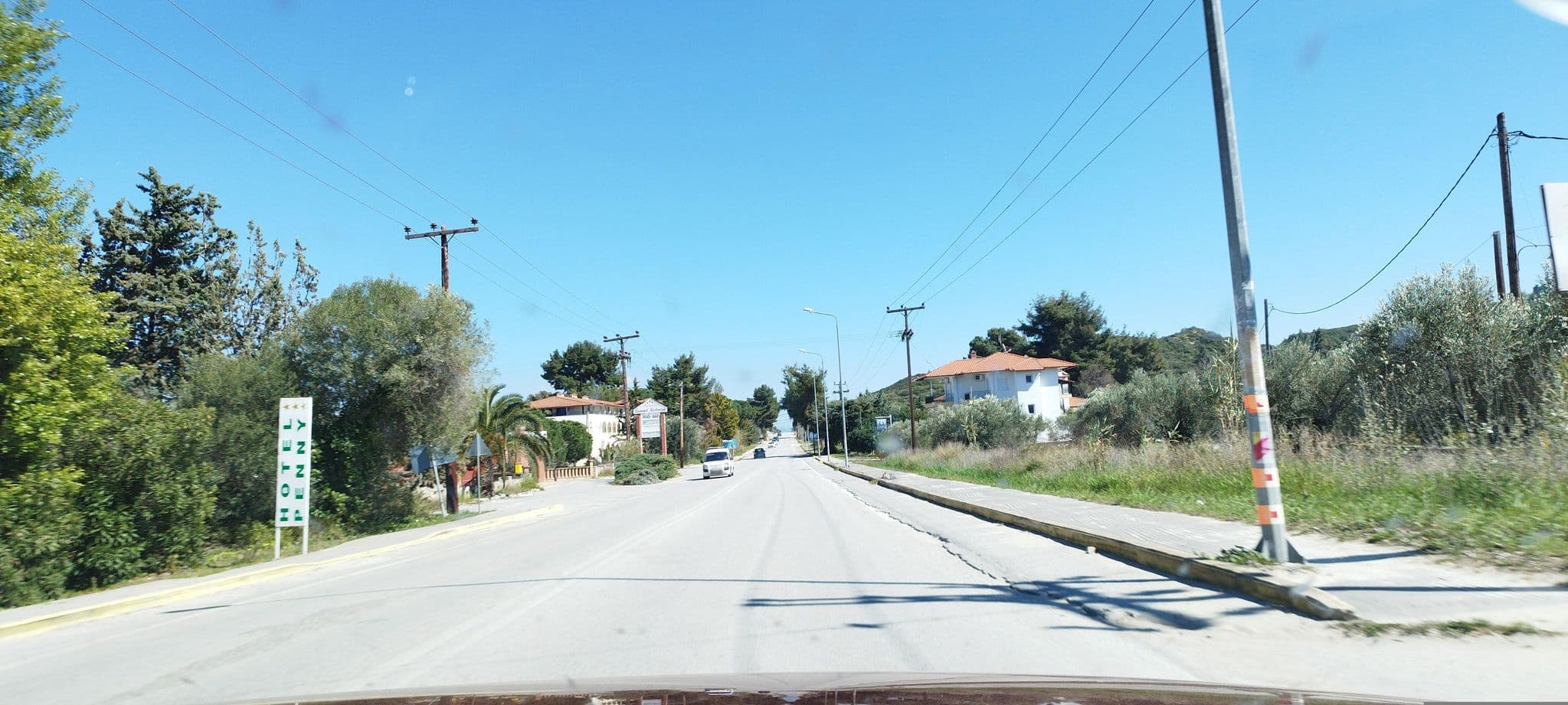 Street view near Penny's Hotel, Pefkochóri — © neau (CC BY-SA · Mapillary)