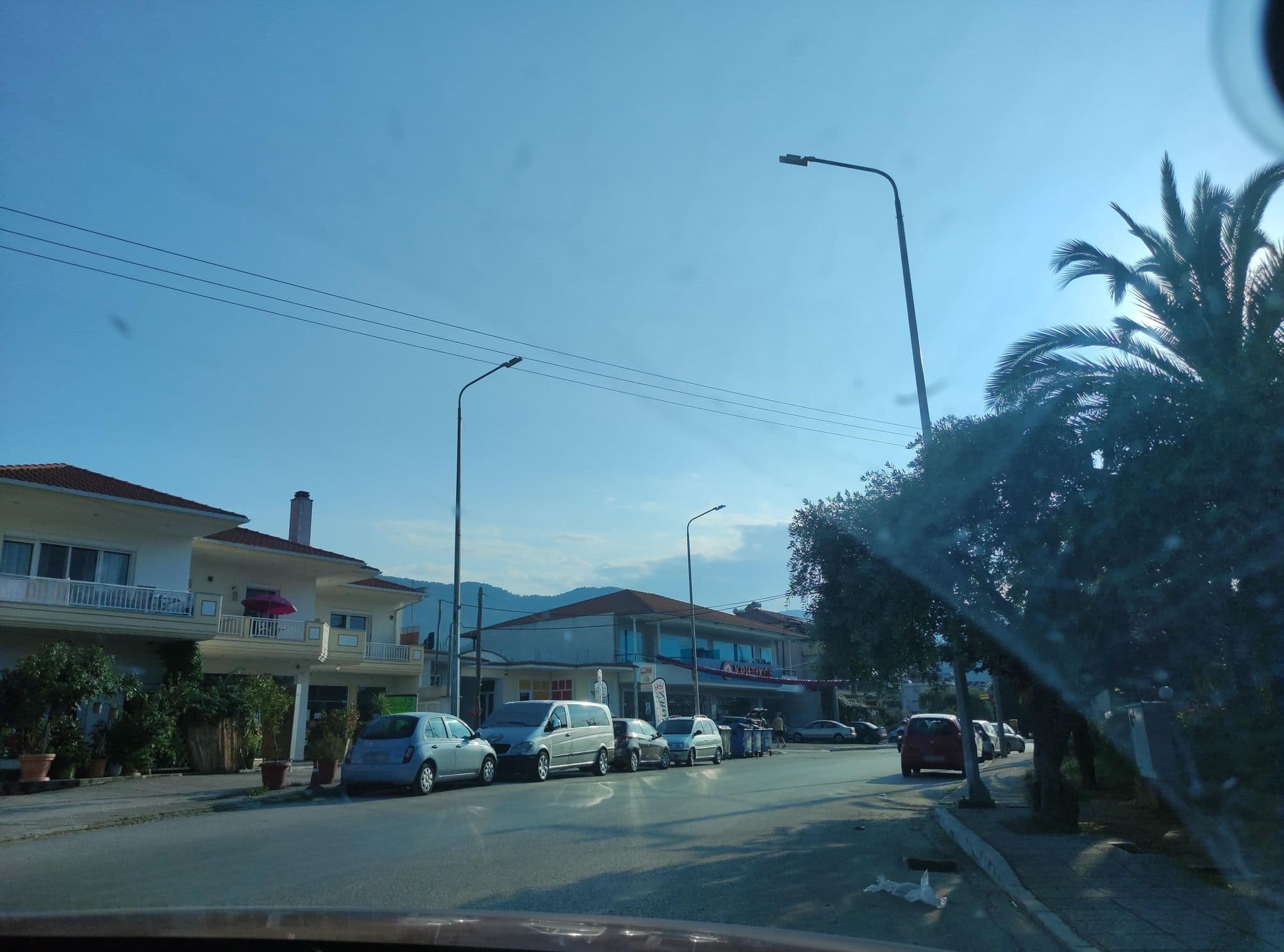 Street view near Villa Fotini Luxury Apartments, Thásos — © neau (CC BY-SA · Mapillary)