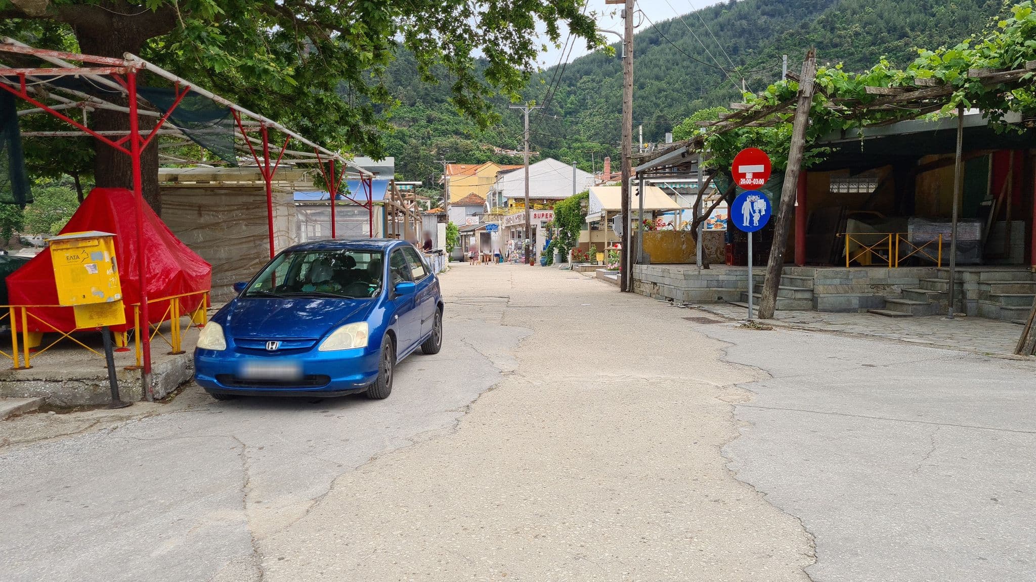 Street view near Blue Sky Villas, Potamiá — © mappi0920 (CC BY-SA · Mapillary)
