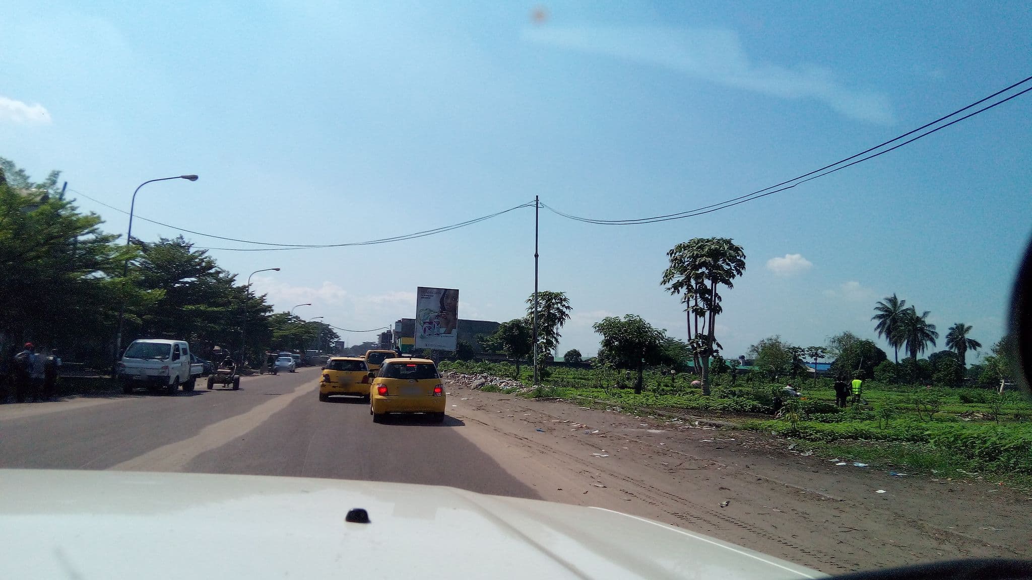 Street view near Les Alpes, Kinshasa