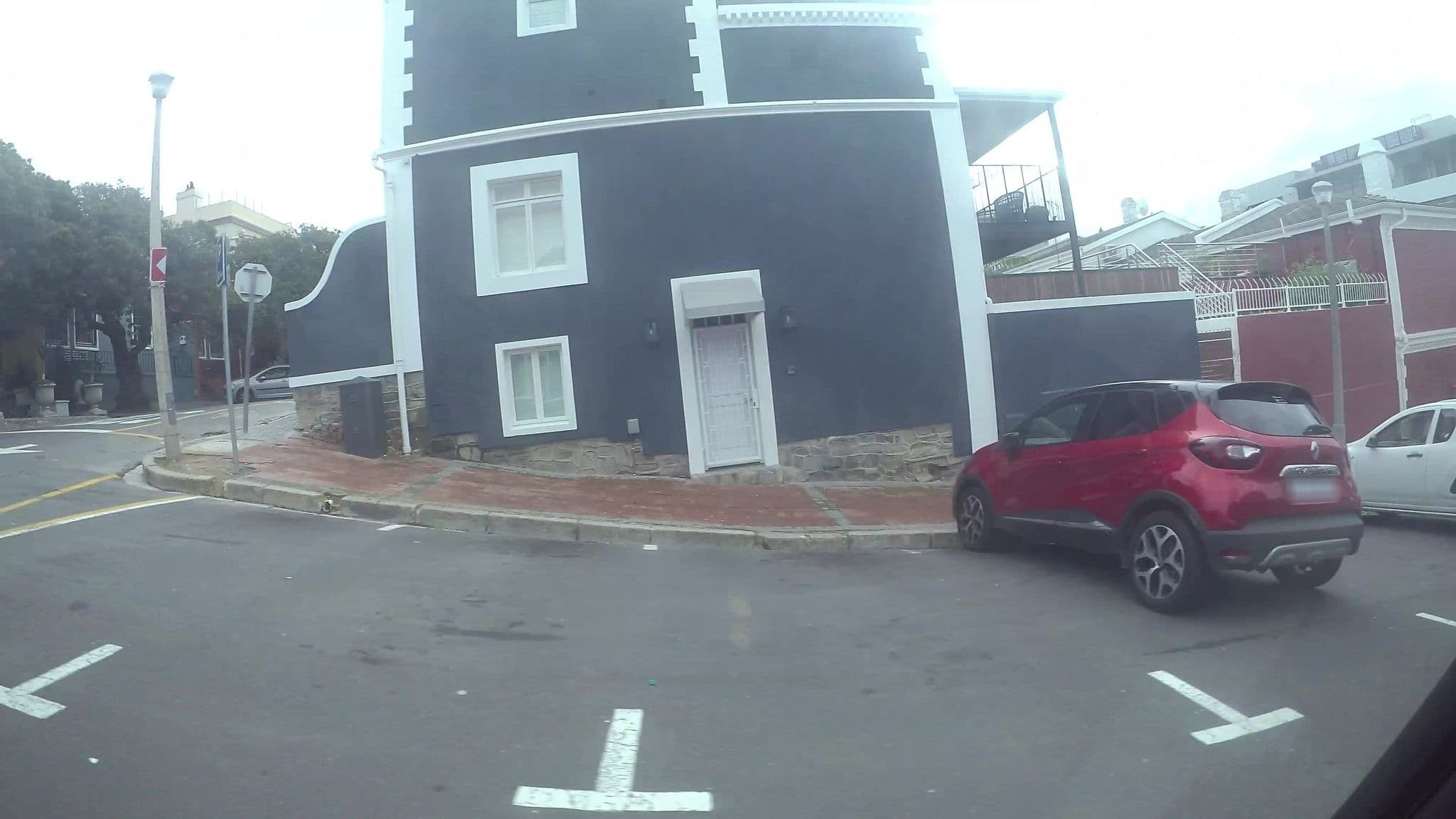 Street view near Mckinnon House, Cape Town — © kaart_3 (CC BY-SA · Mapillary)