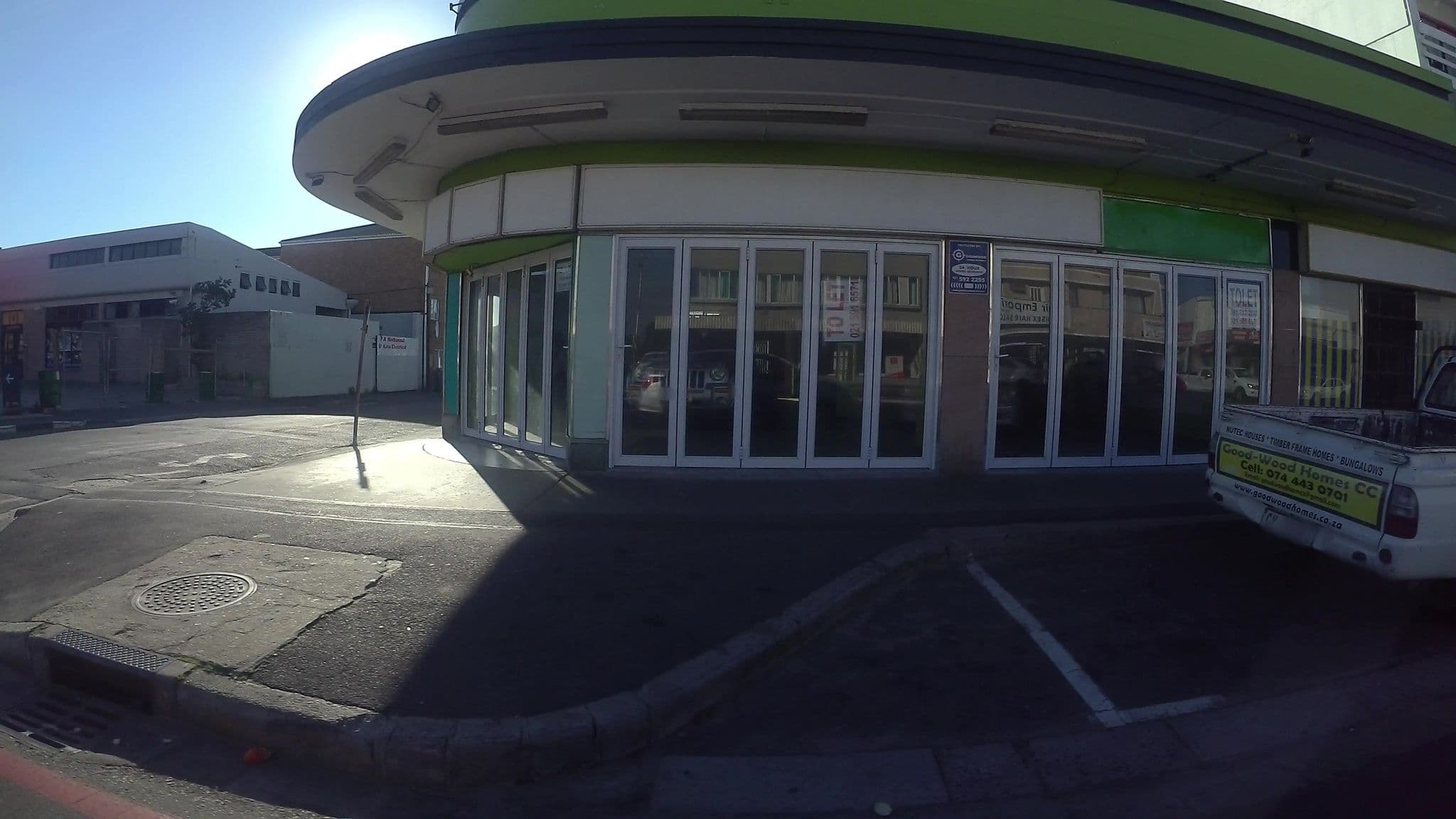 Street view near Grand West Hotel, Century City — © kaart_3 (CC BY-SA · Mapillary)