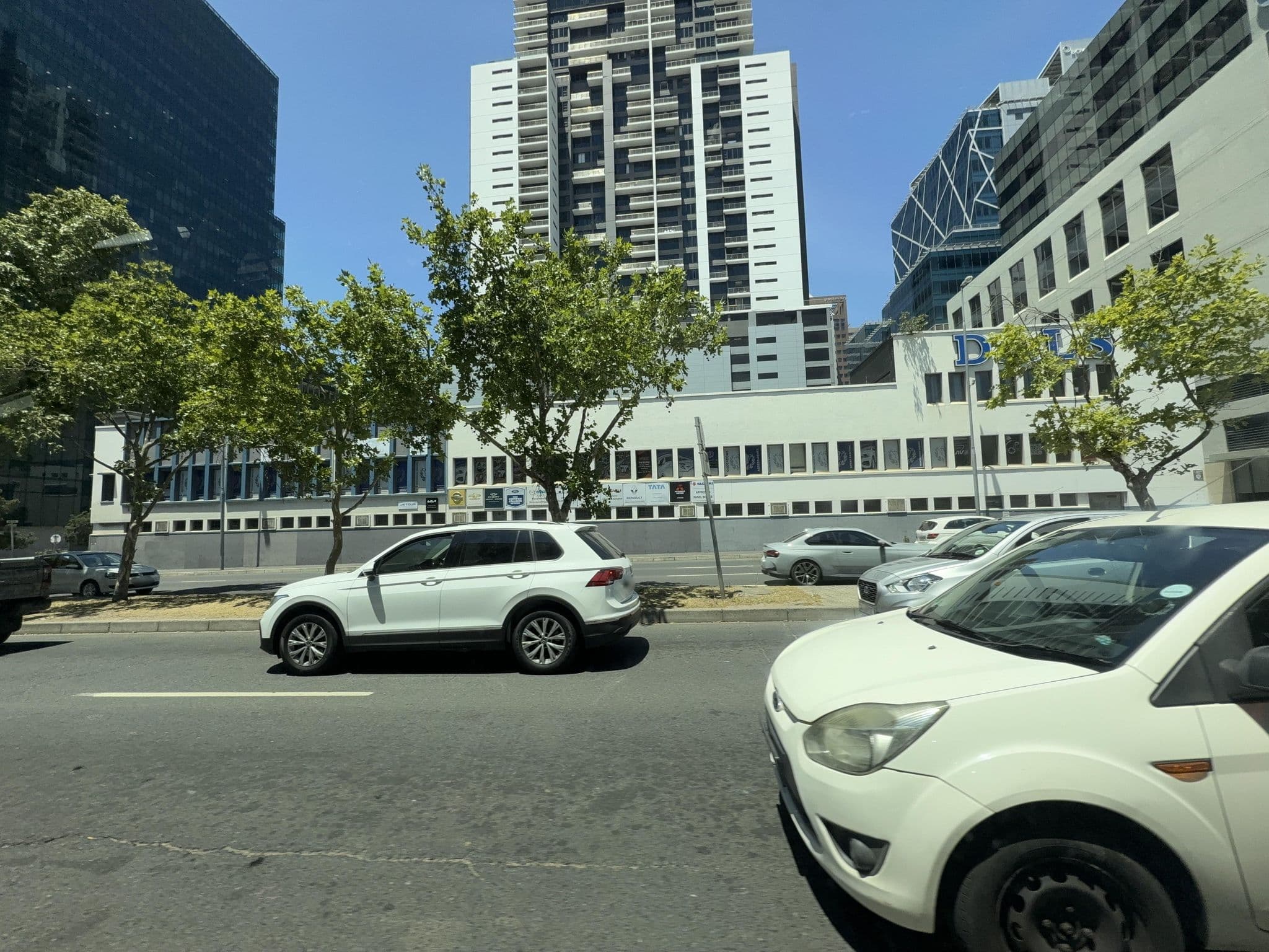 Street view near Caledon hotel and spa, Cape Town — © mawutor (CC BY-SA · Mapillary)