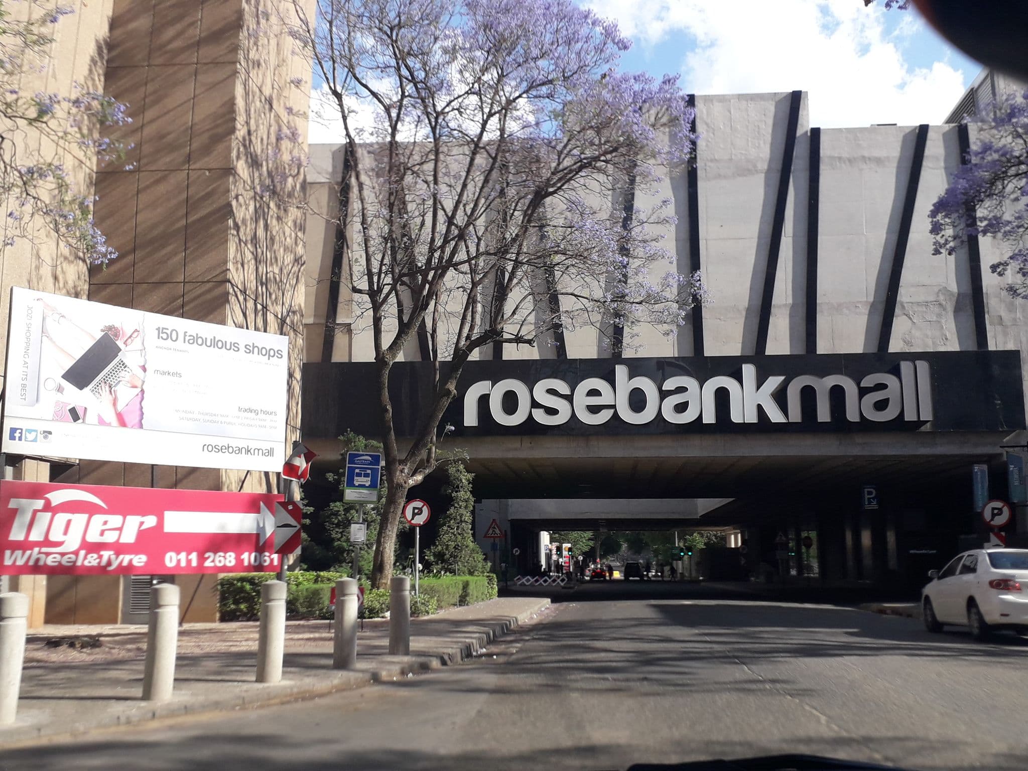 Street view near room 709, Johannesburg — © lenah (CC BY-SA · Mapillary)