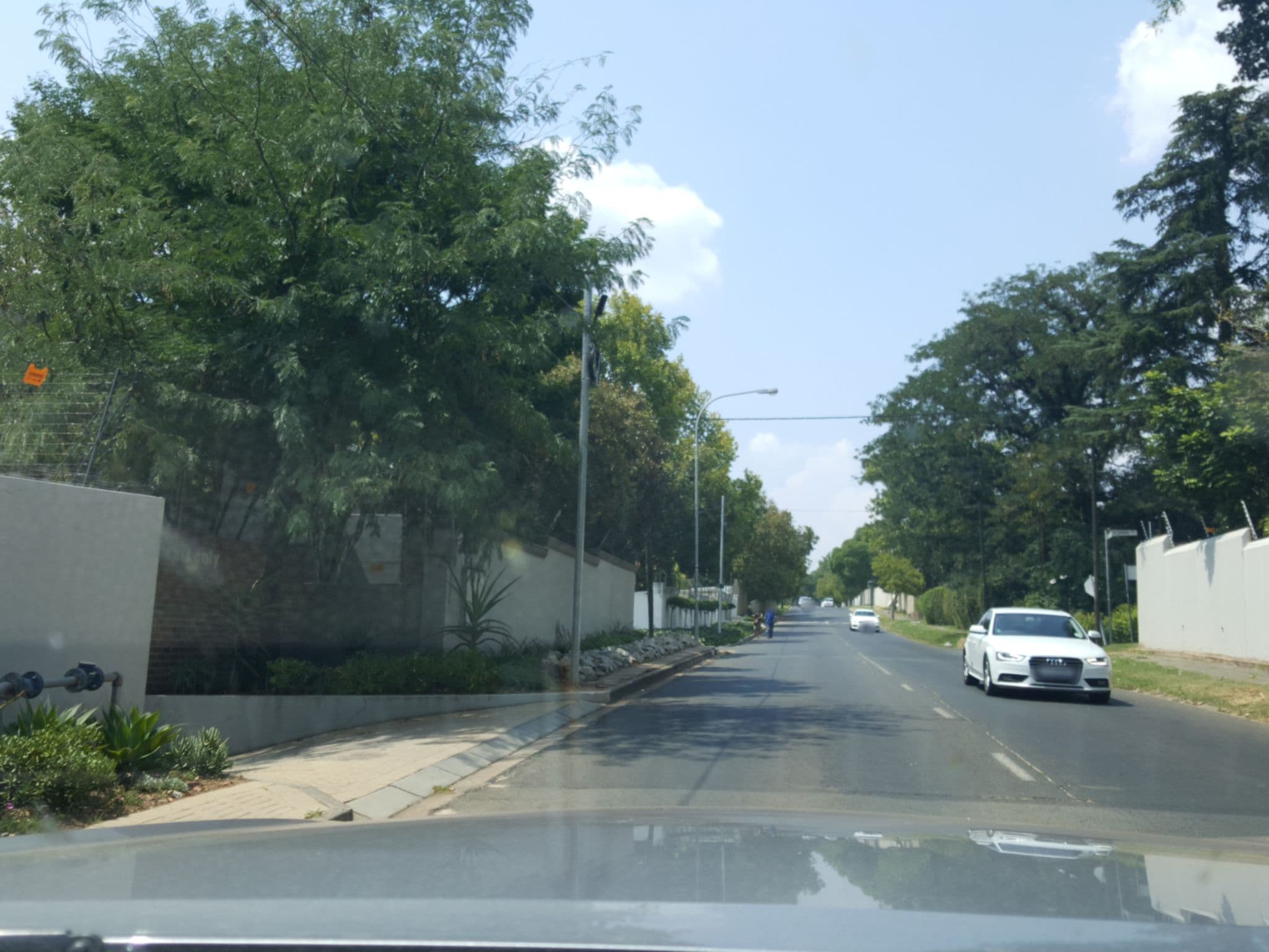 Street view near Grendon House, Randburg — © elphix (CC BY-SA · Mapillary)