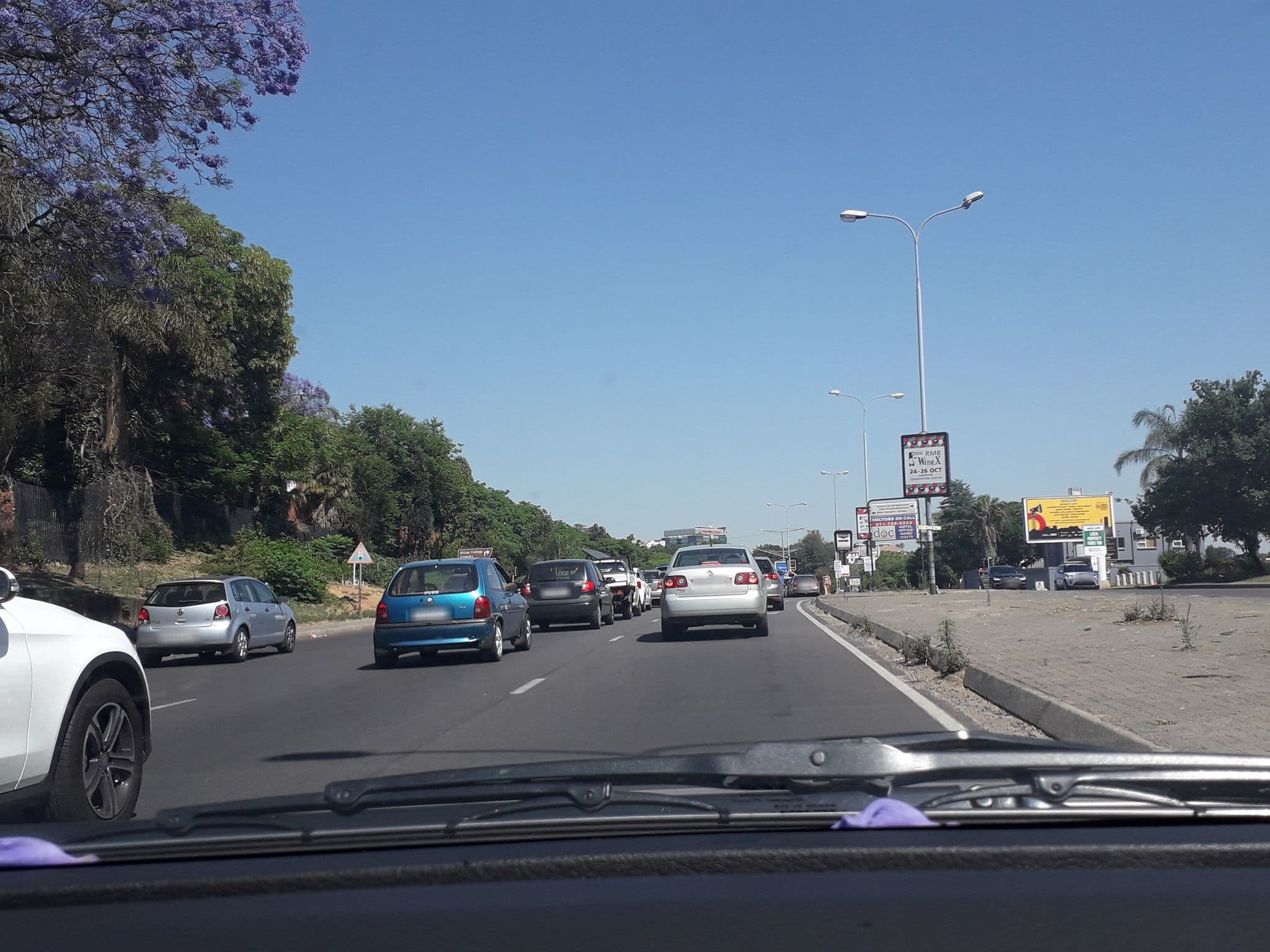 Street view near Southern Sun Sandton Grayston Hotel Johannesburg, Alexandra — © lenah (CC BY-SA · Mapillary)