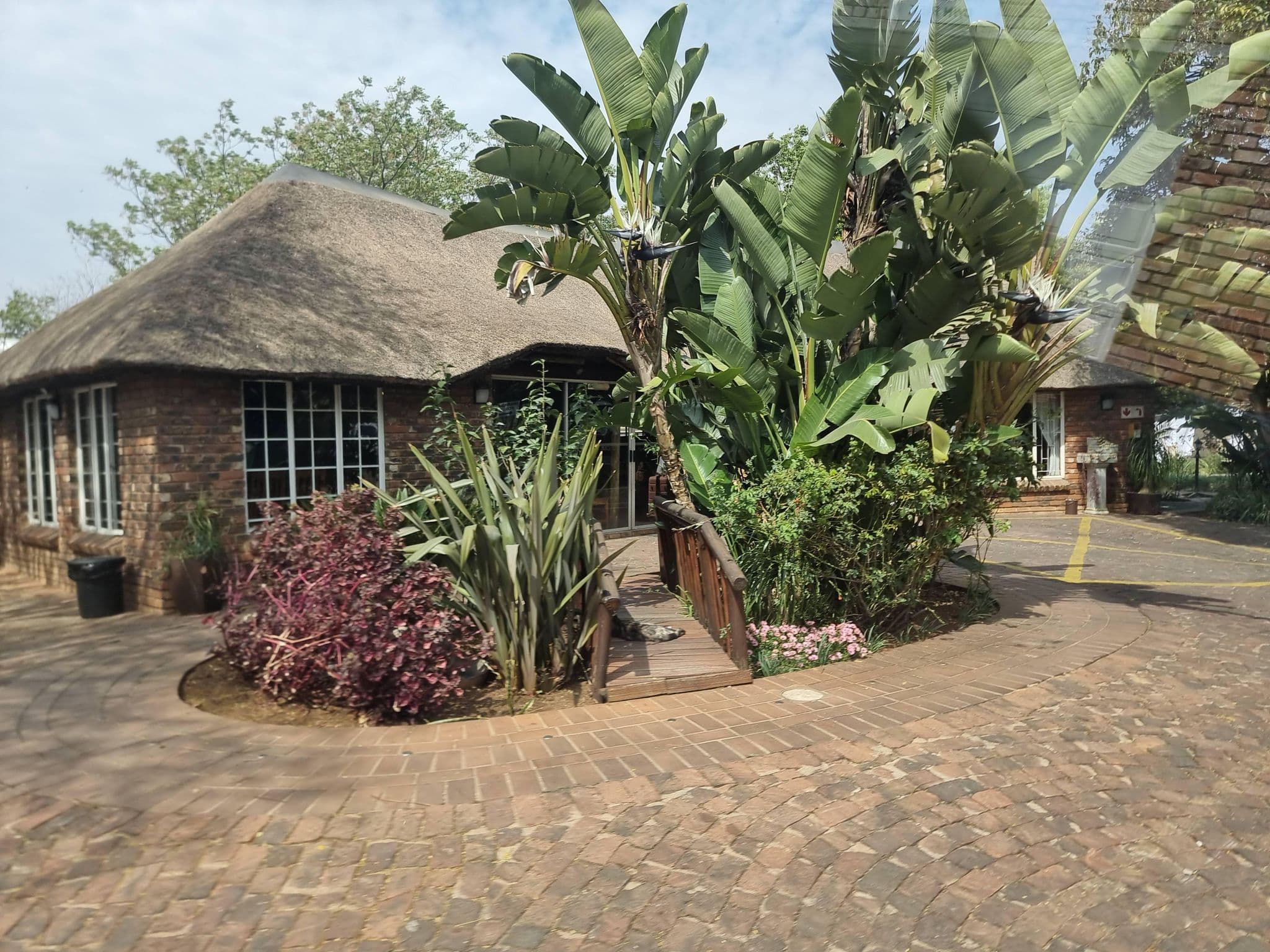 Street view near Airport Inn Johannesburg, Eden Glen — © mapfool (CC BY-SA · Mapillary)