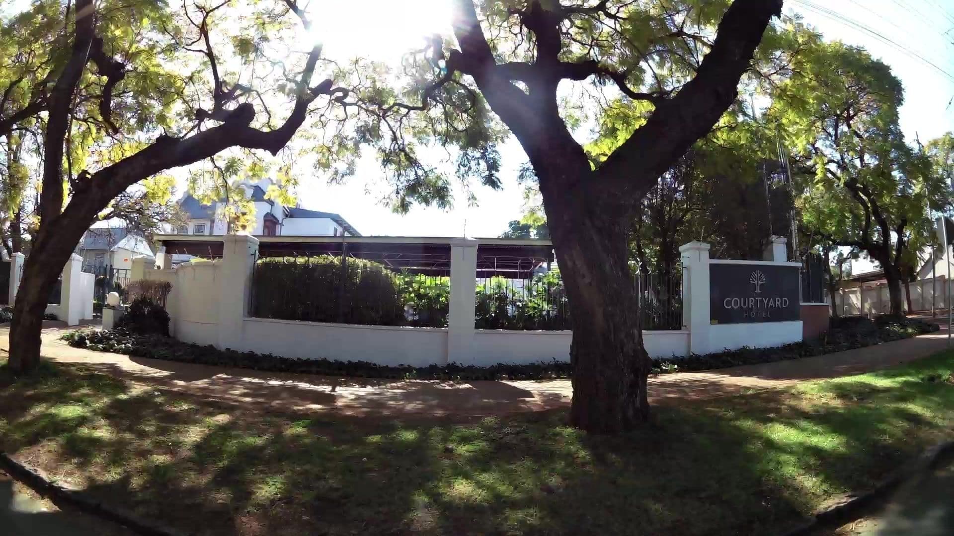 Street view near Courtyard Hotel Arcadia, Pretoria — © kaartcam (CC BY-SA · Mapillary)